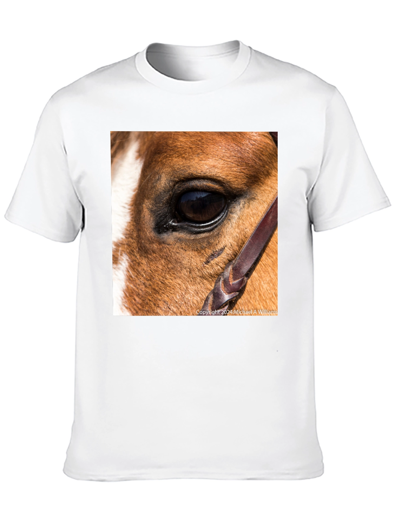 Camiseta Negra con Diseño Ojo de Caballo