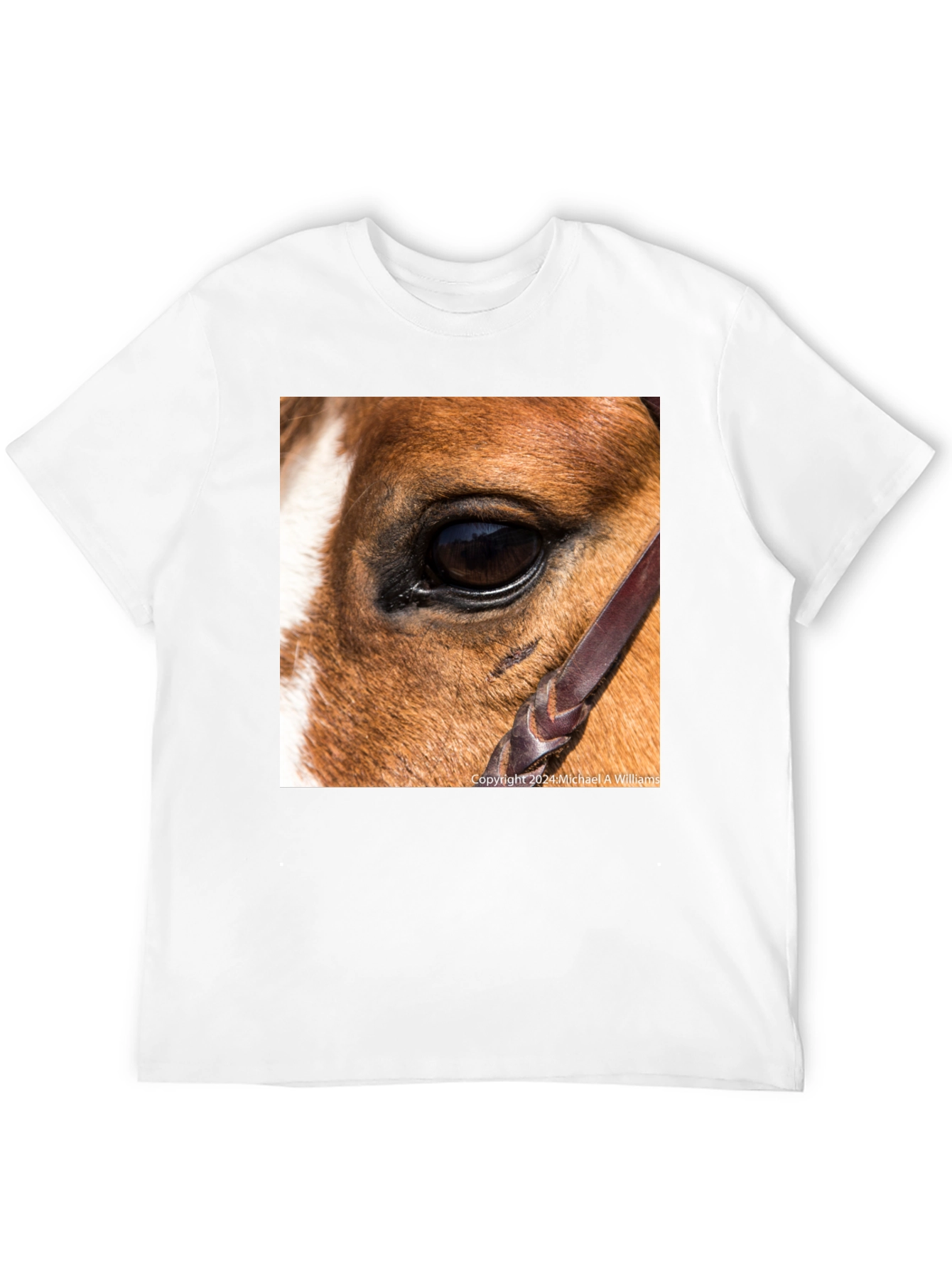 Camiseta Negra con Diseño Ojo de Caballo