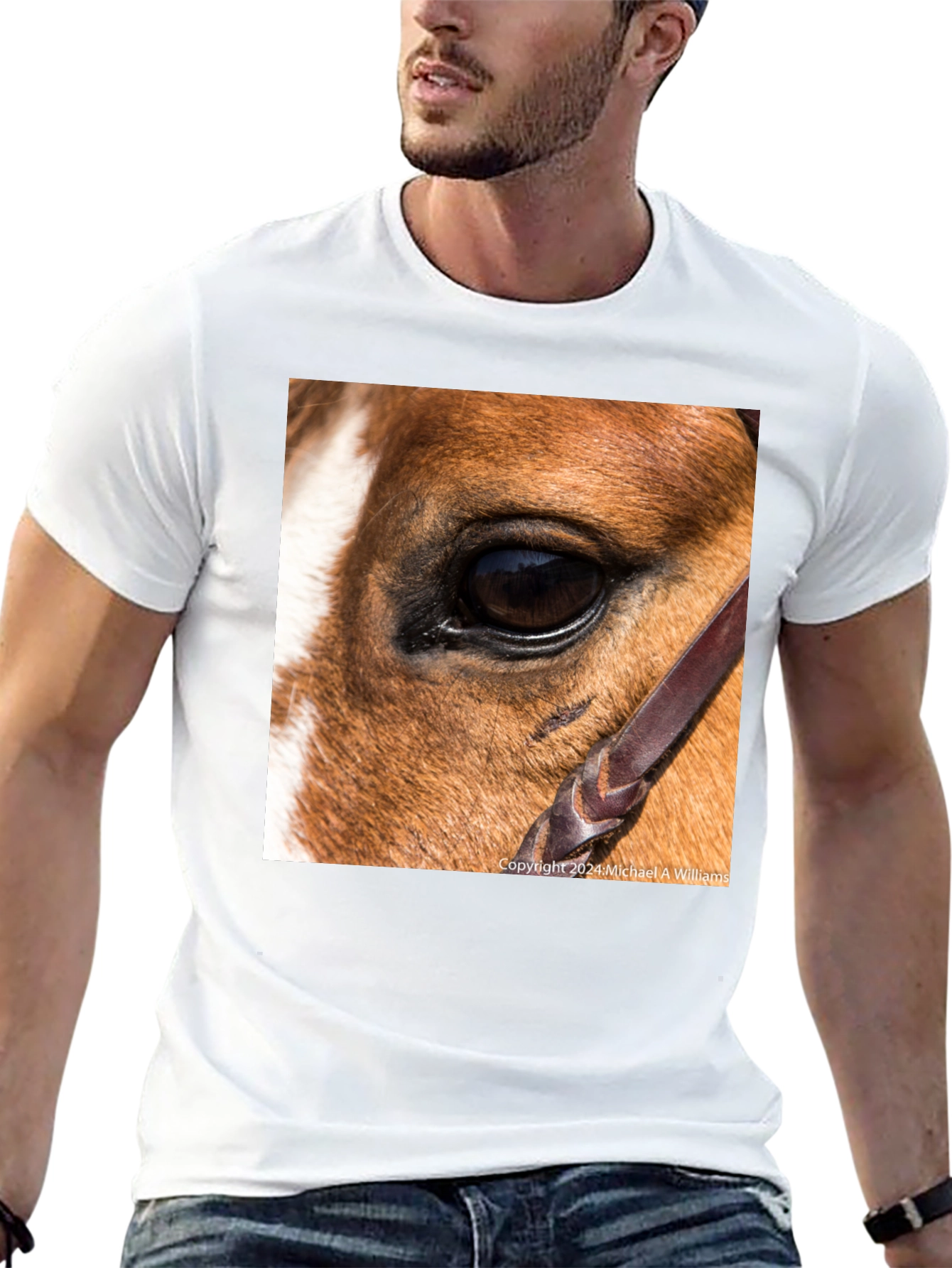 Camiseta Negra con Diseño Ojo de Caballo