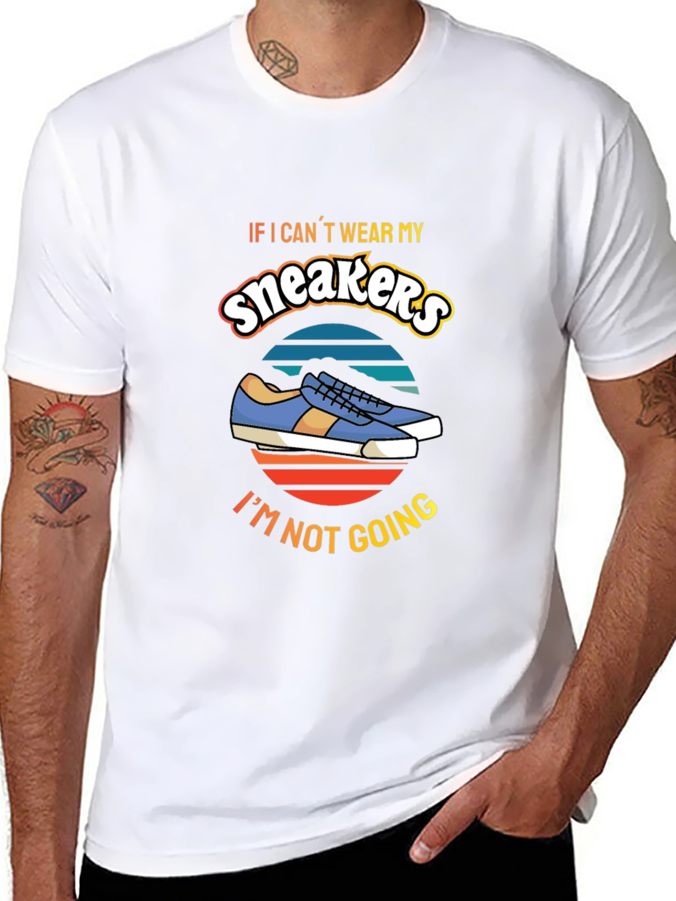 Camiseta Negra con Diseño de Zapatillas Sneakers