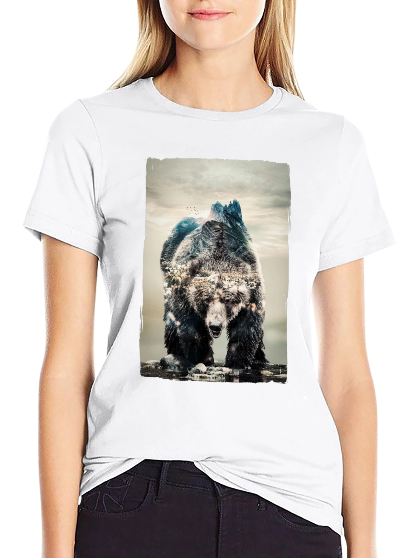 Camiseta Negra con Diseño de Oso y Montañas
