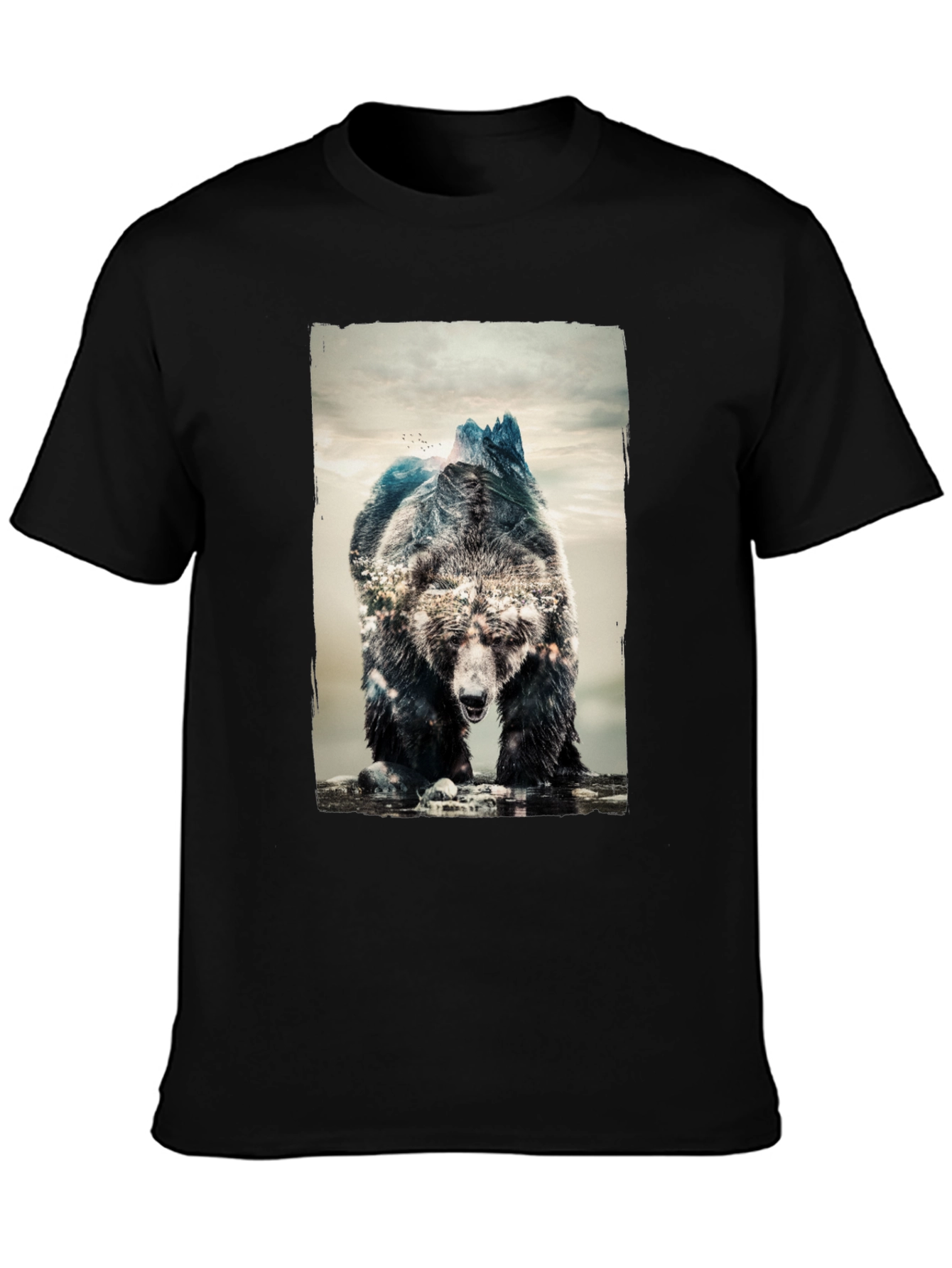 Camiseta Negra con Diseño de Oso y Montañas