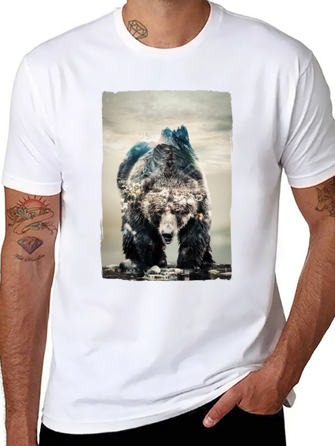 Camiseta Negra con Diseño de Oso y Montañas