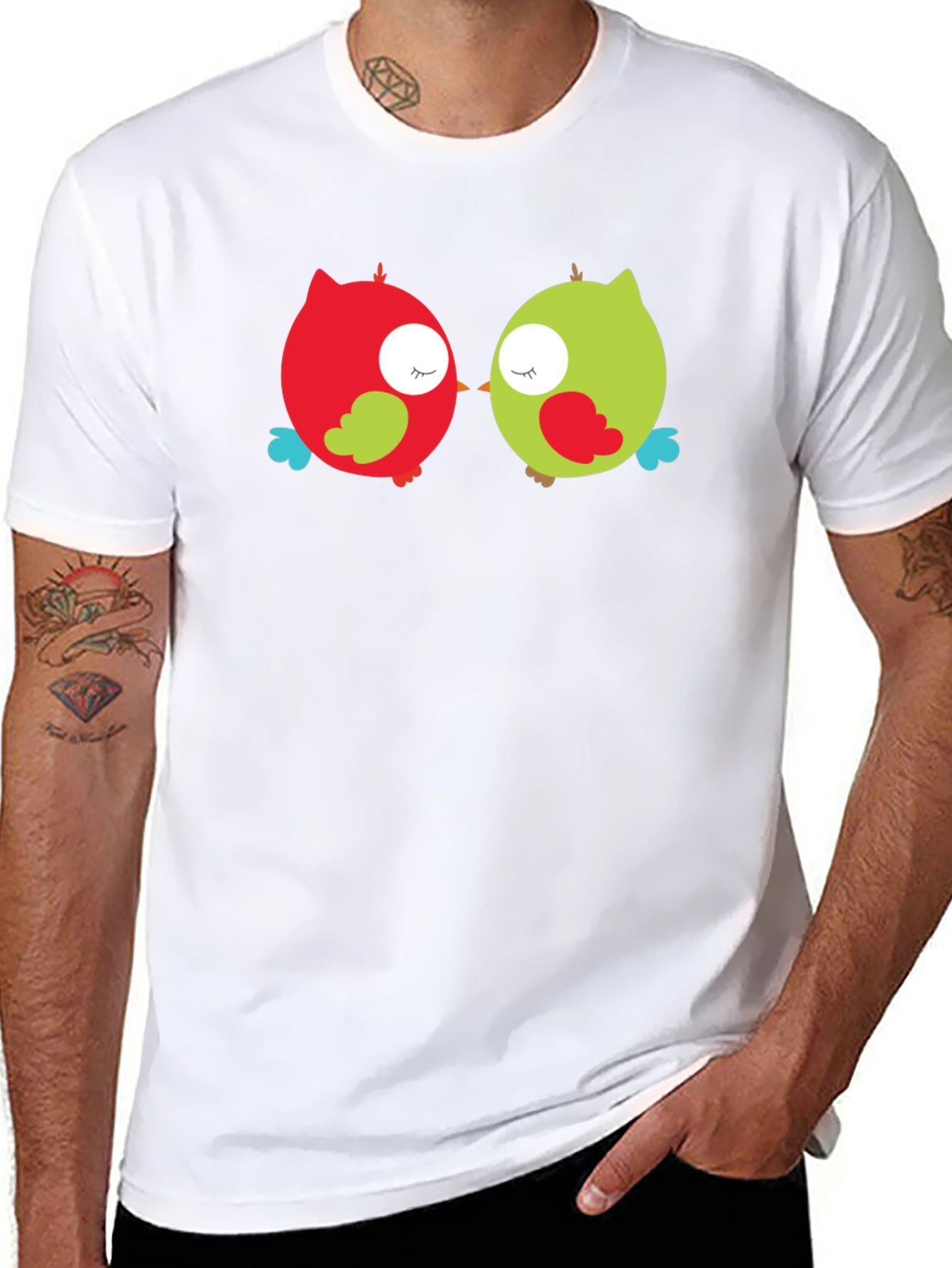 Camiseta Negra con Diseño de Búhos Enamorados
