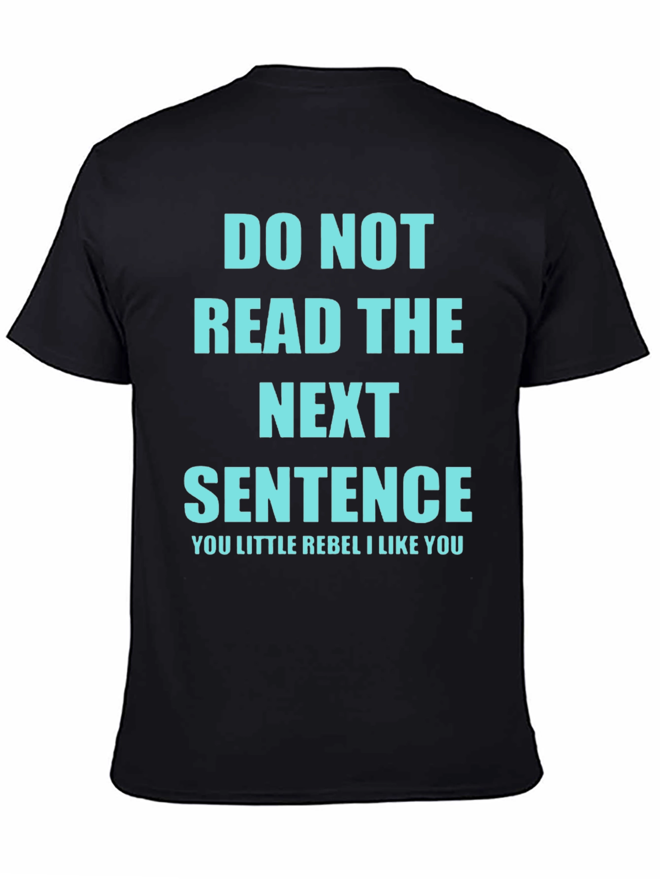 Camiseta Negra con Mensaje Irónico en Azul