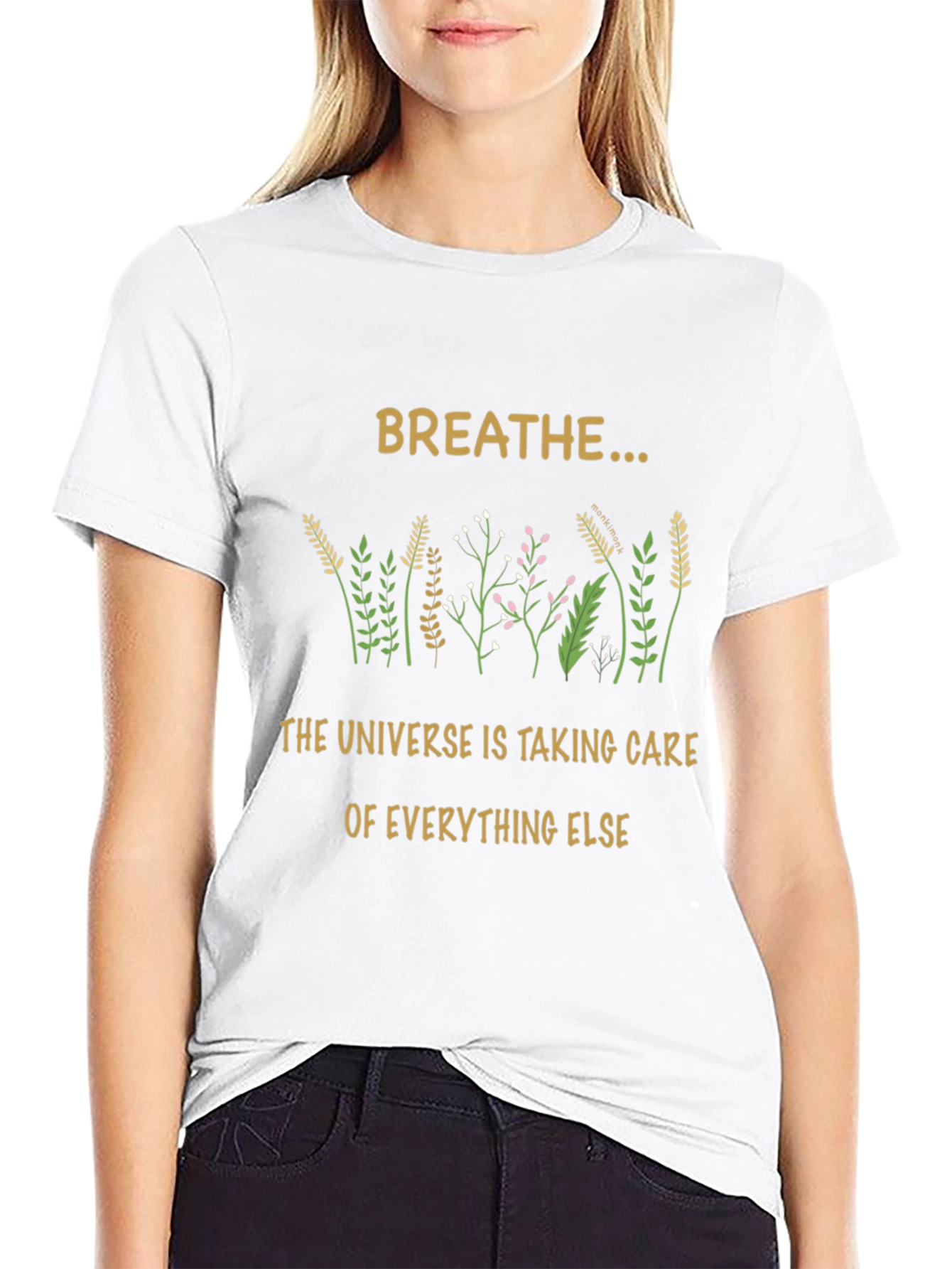 Camiseta Negra Respira con Diseño Floral