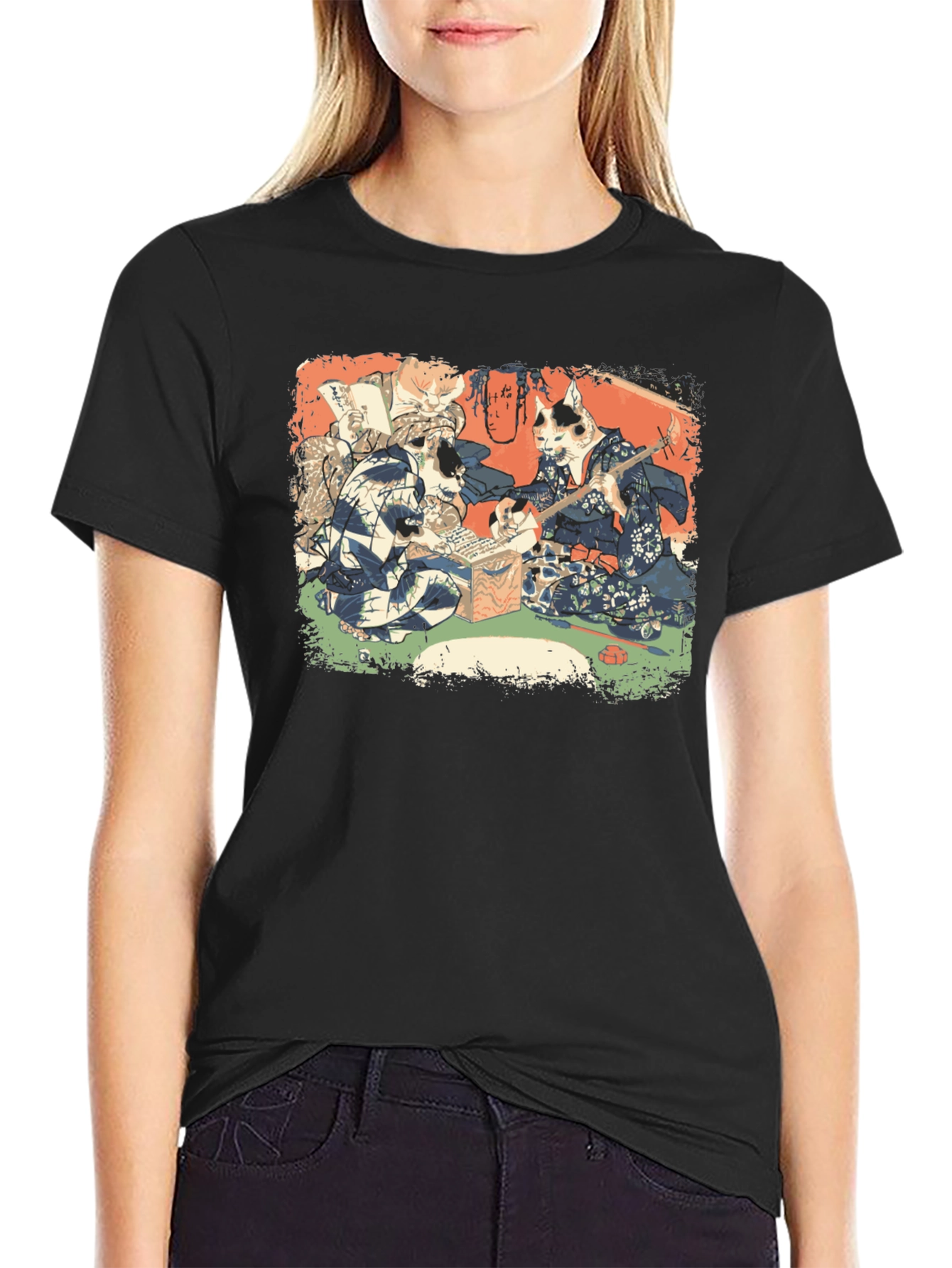 Camiseta Negra con Estampado Artístico de Gatos Japoneses