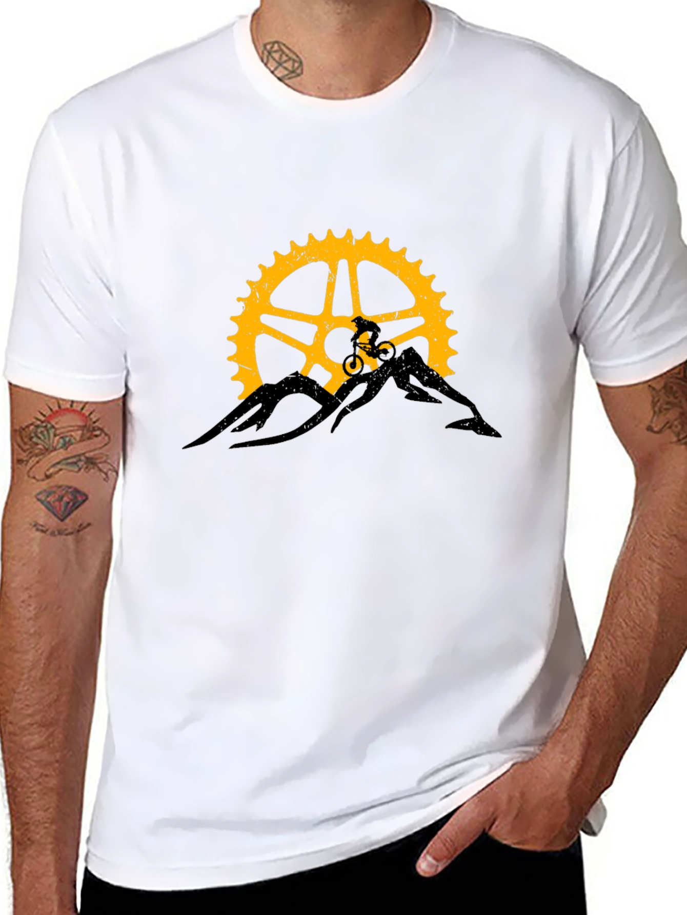 Camiseta Negra con Diseño de Bicicleta de Montaña