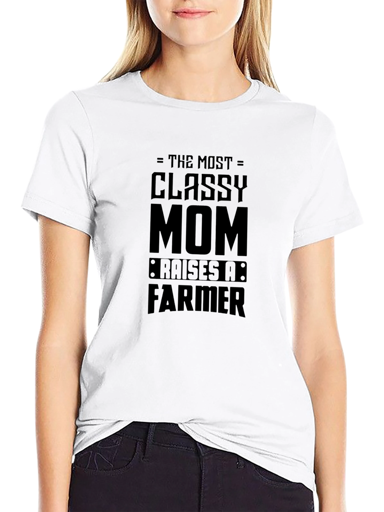 Camiseta Negra Classy Mom Raises a Farmer