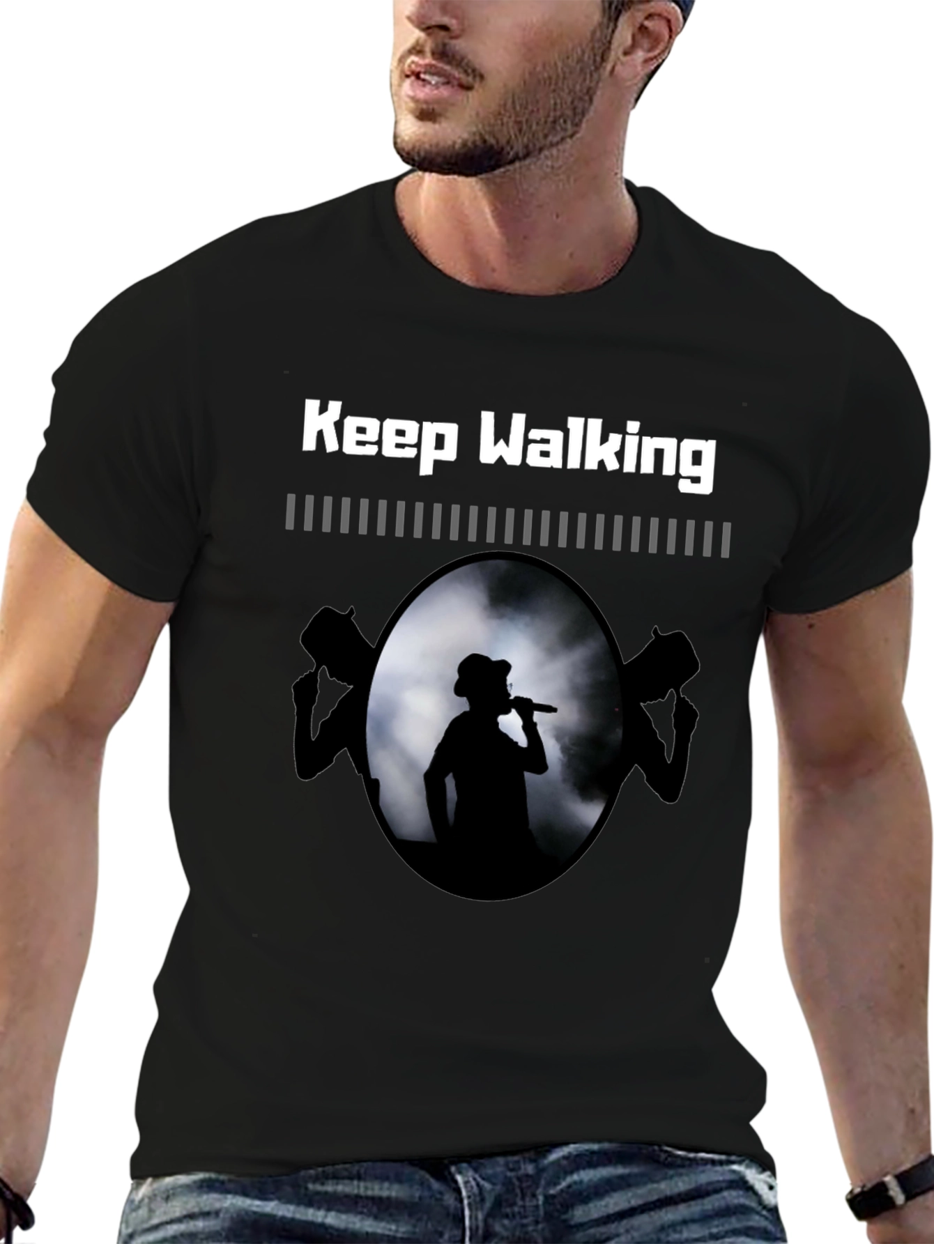 Camiseta Negra Keep Walking con Diseño de Concierto