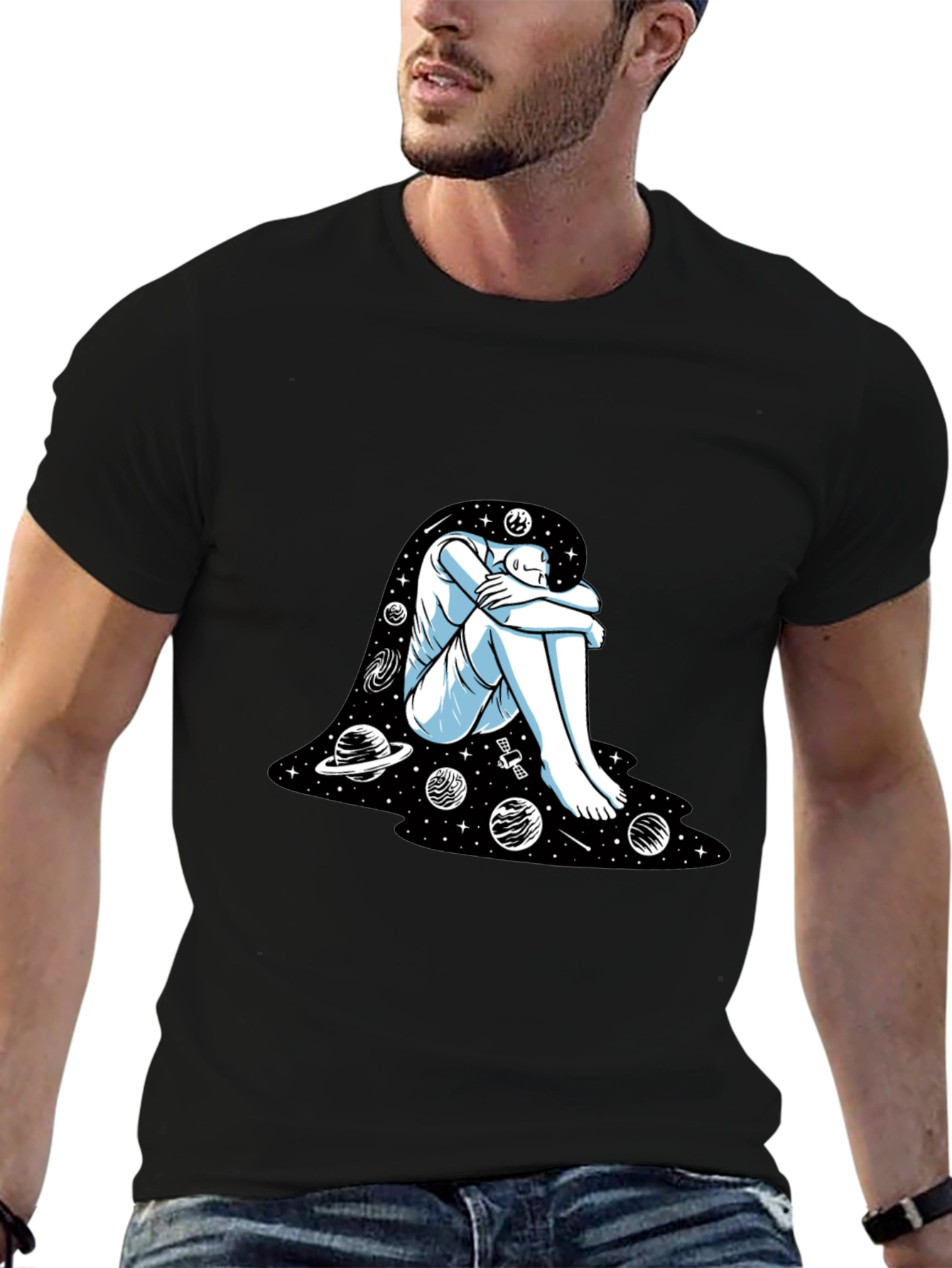 Camiseta Negra con Diseño Espacial Abstracto