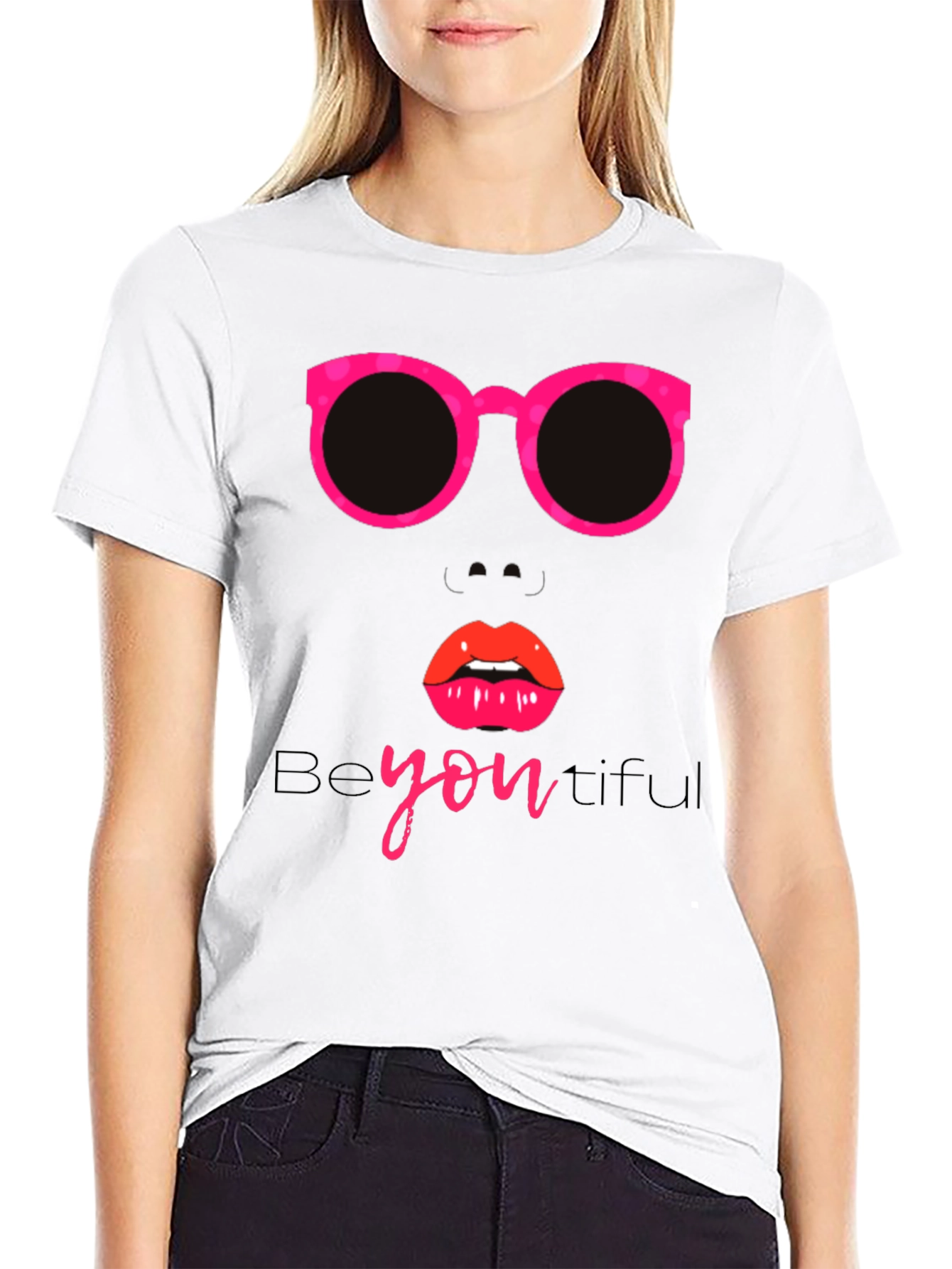 Camiseta Negra con Diseño de Gafas y Labios