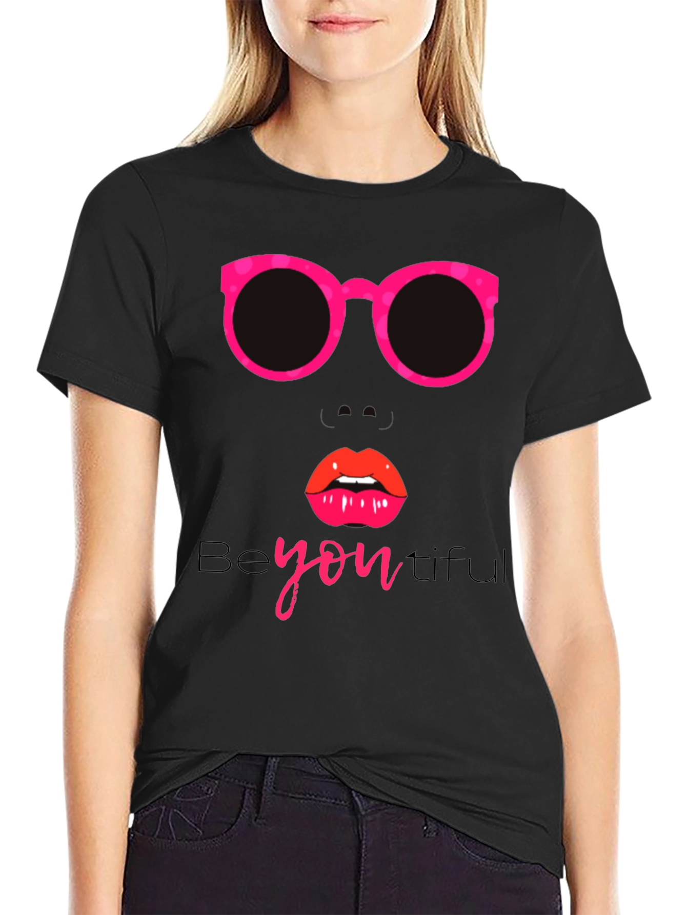 Camiseta Negra con Diseño de Gafas y Labios