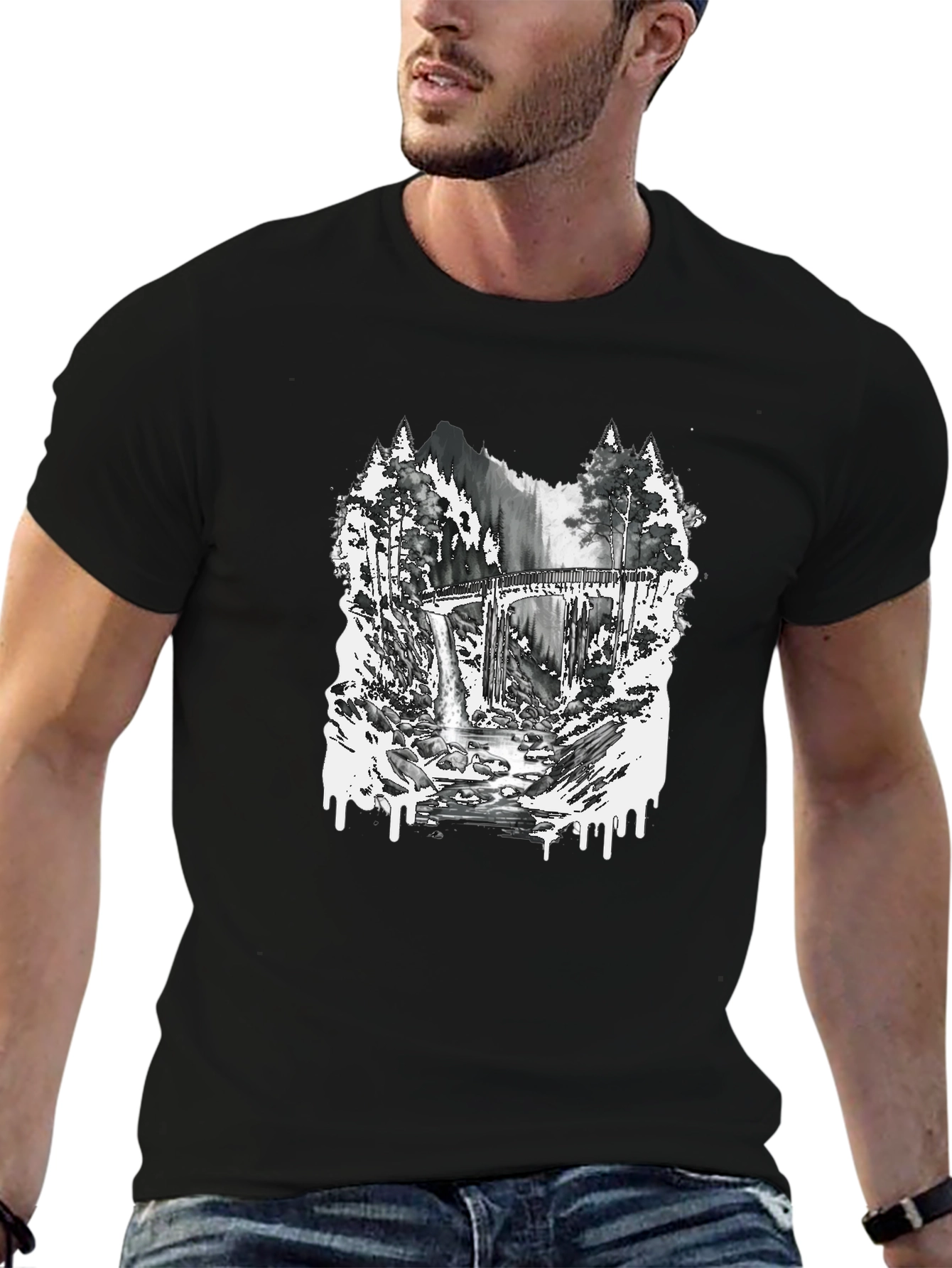 Camiseta Negra con Diseño de Bosque y Puente