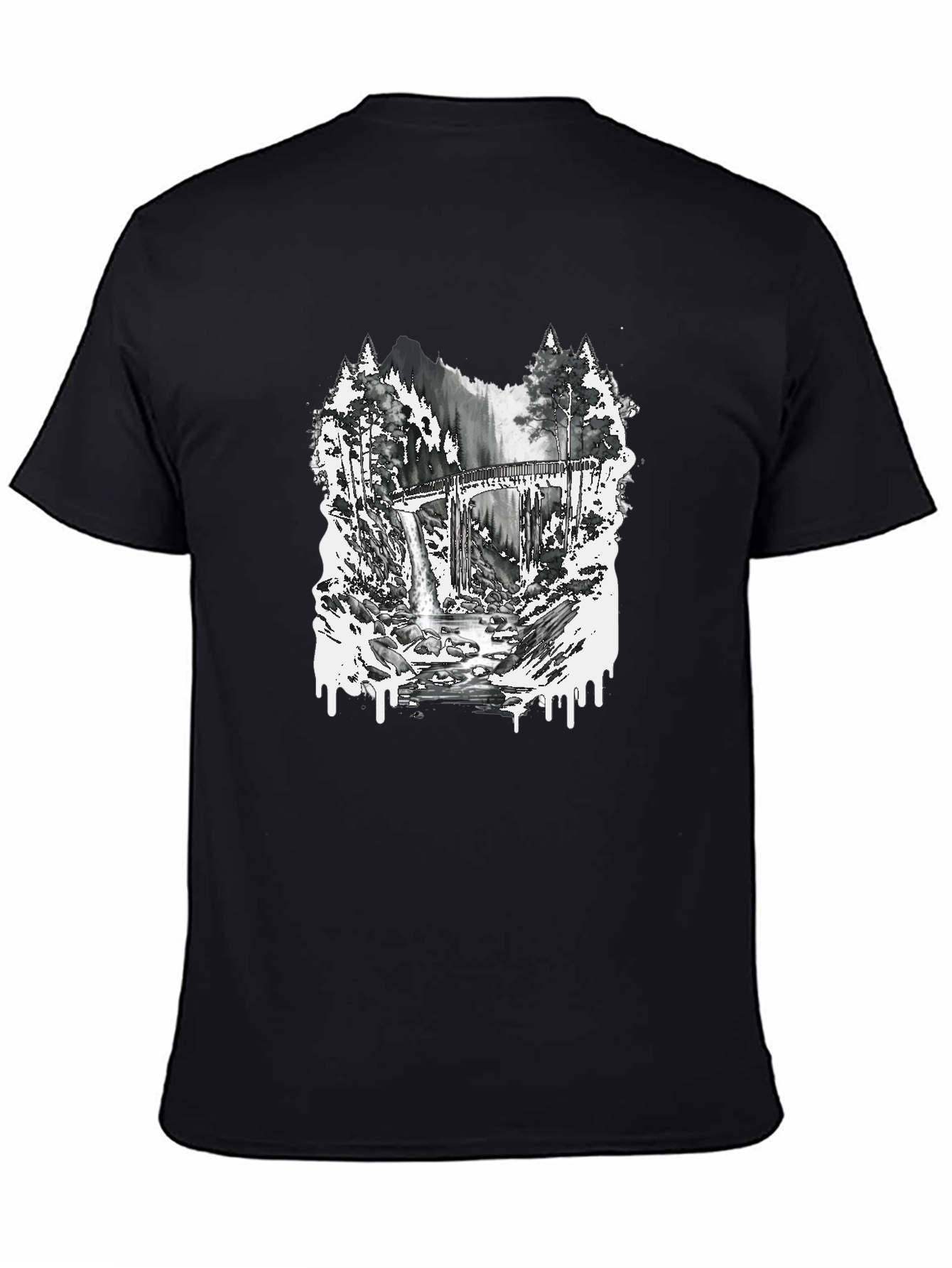 Camiseta Negra con Diseño de Bosque y Puente