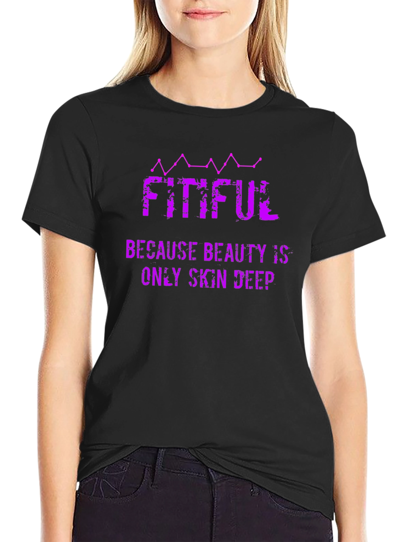 Camiseta Negra Fitiful: Belleza Profunda