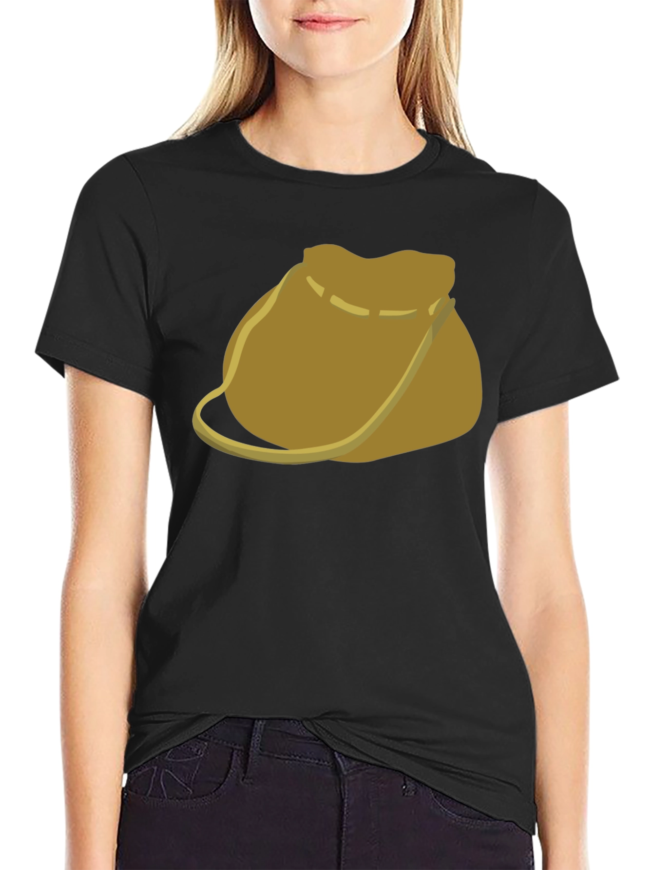 Camiseta Negra con Diseño de Bolsa de Cuero