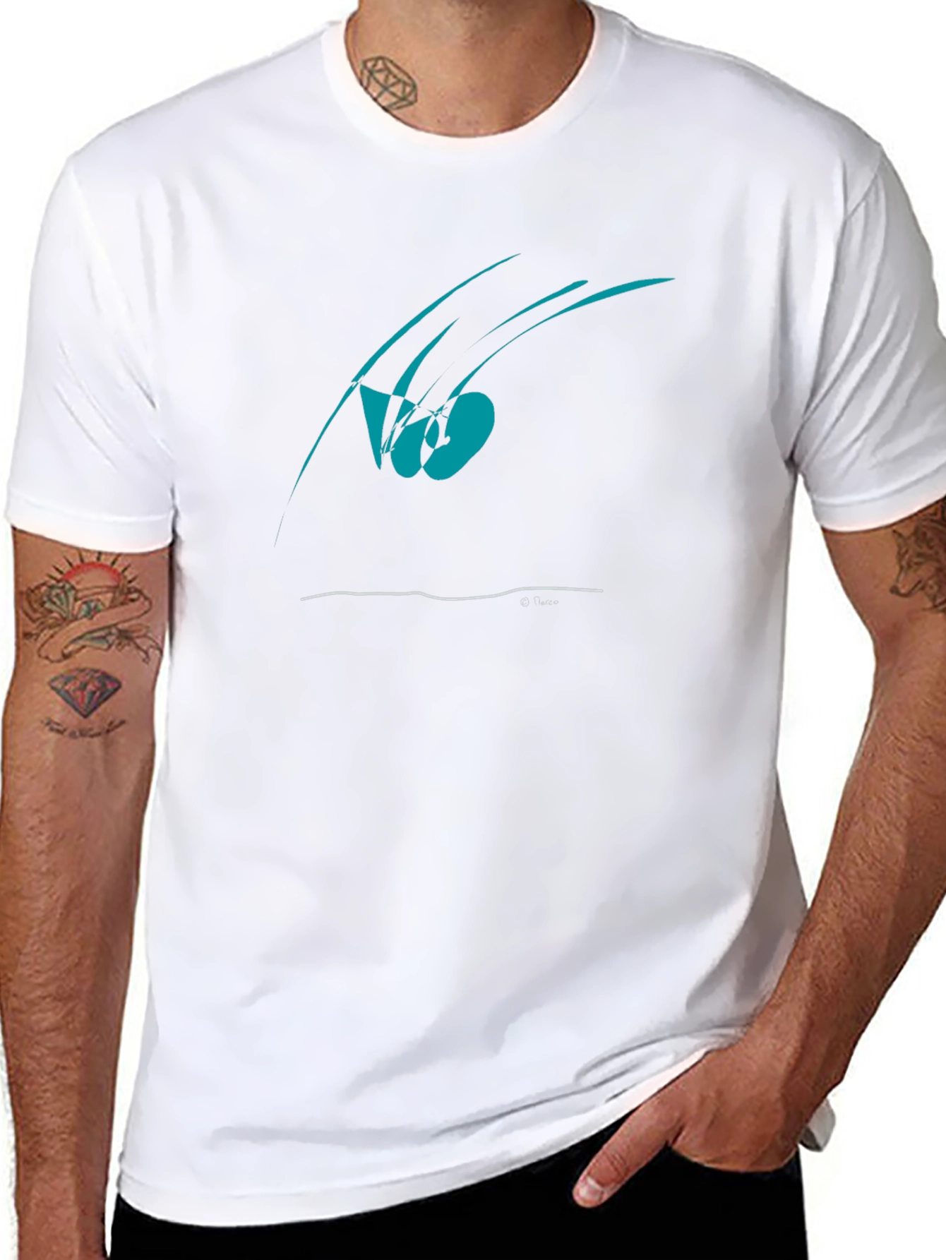 Camiseta Negra Diseño Abstracto Moderno