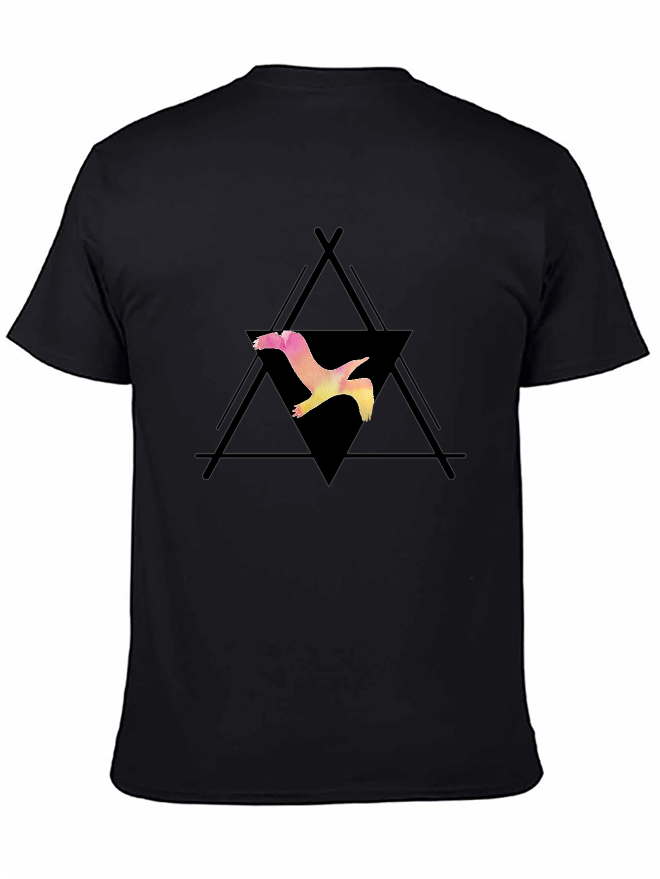 Camiseta Negra con Diseño de Ave Geométrica