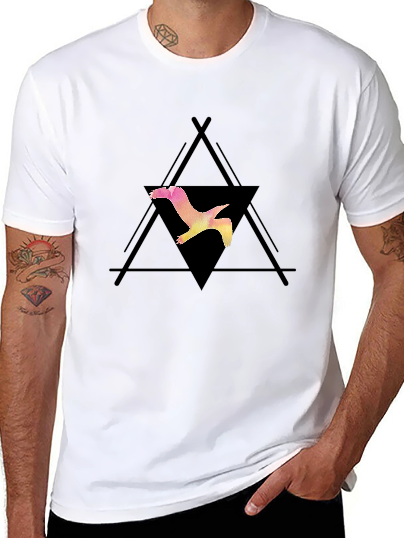 Camiseta Negra con Diseño de Ave Geométrica
