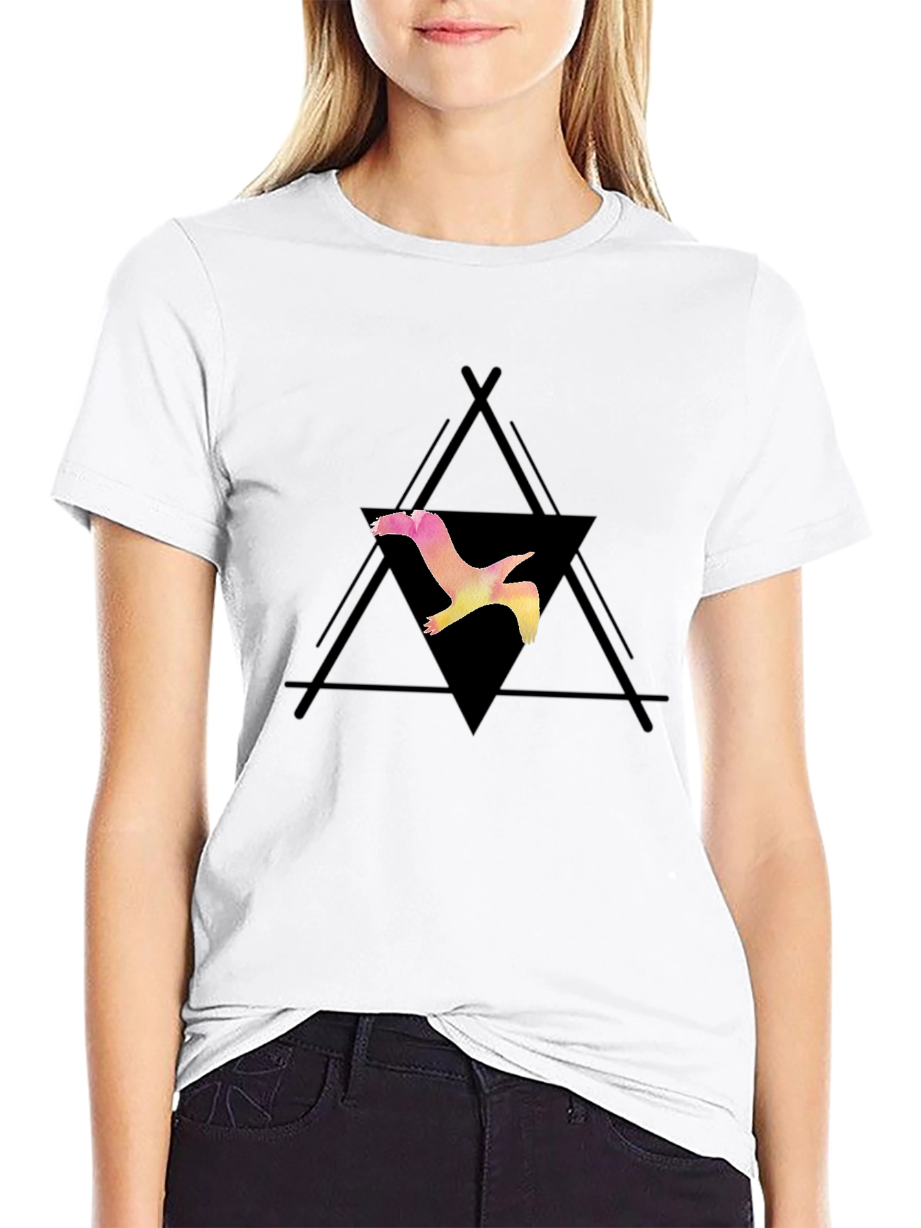 Camiseta Negra con Diseño de Ave Geométrica