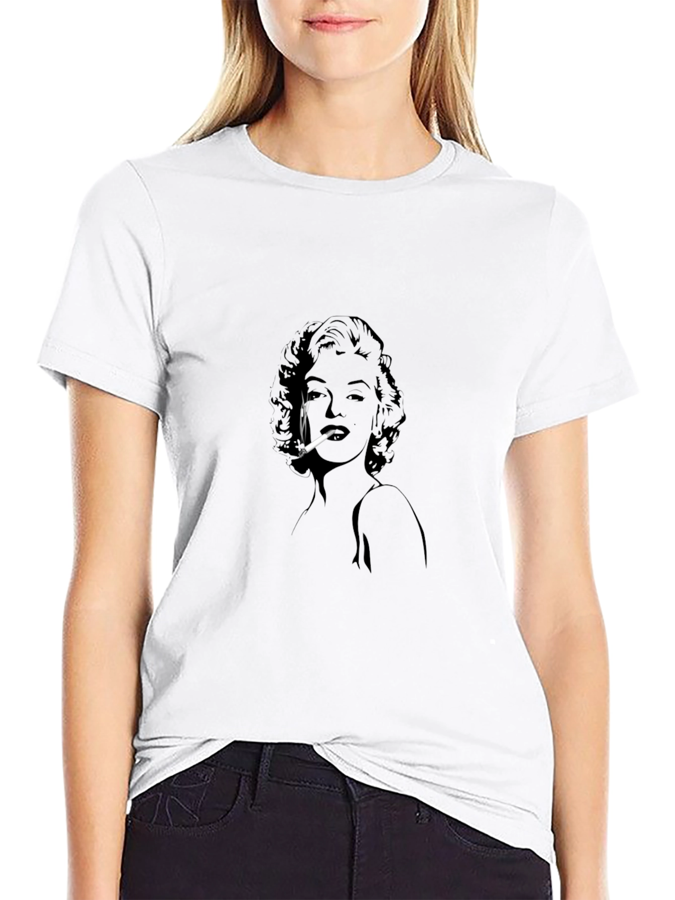 Camiseta Negra con Diseño de Marilyn Monroe Fumando