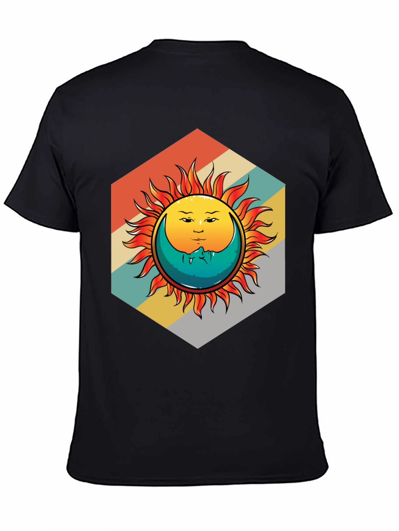 Camiseta Negra con Diseño Sol y Luna Retro