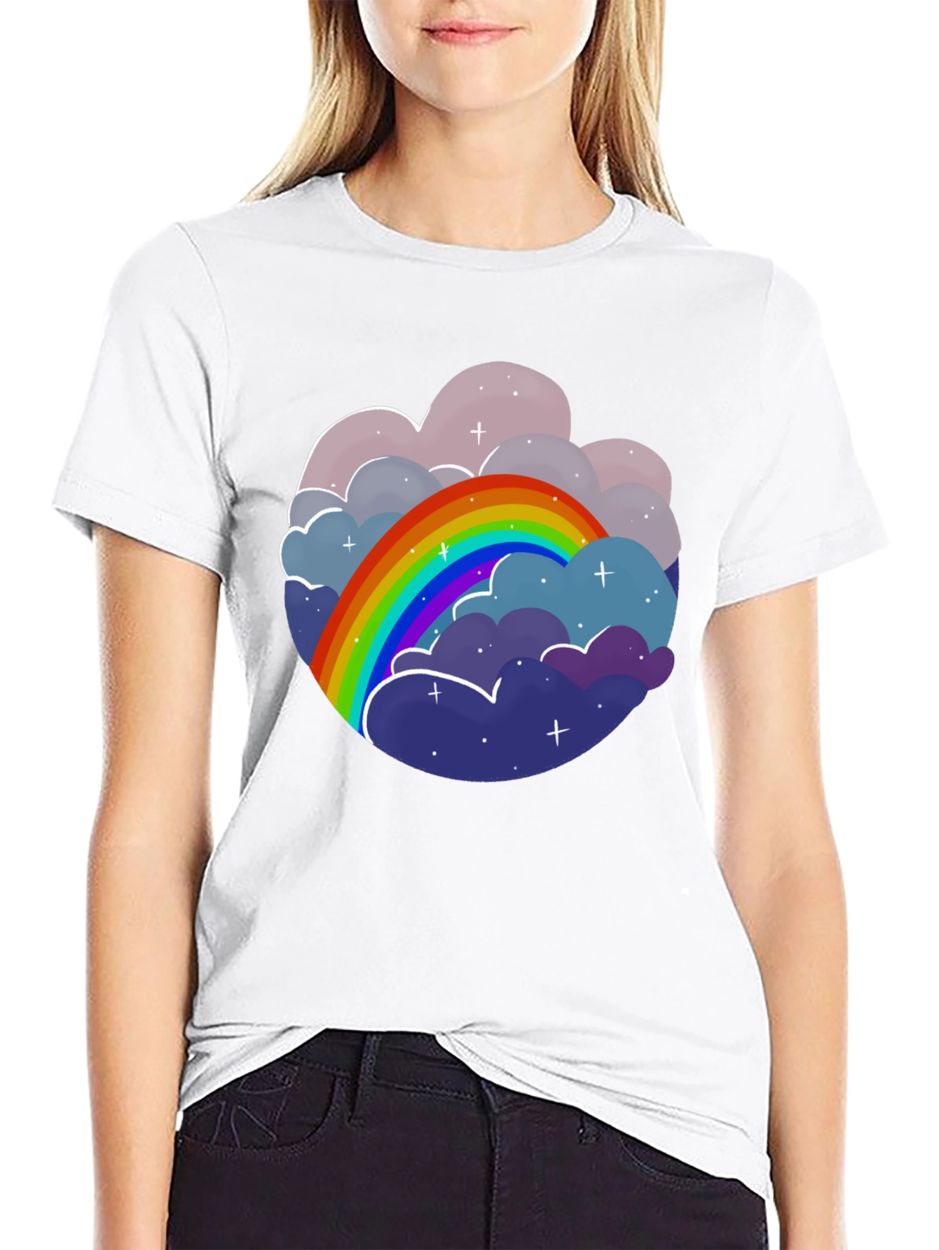 Camiseta Negra con Diseño de Arcoíris y Nubes
