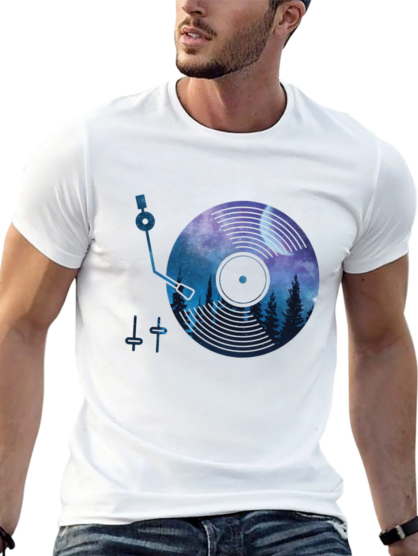 Camiseta Negra con Diseño de Vinilo y Paisaje Nocturno