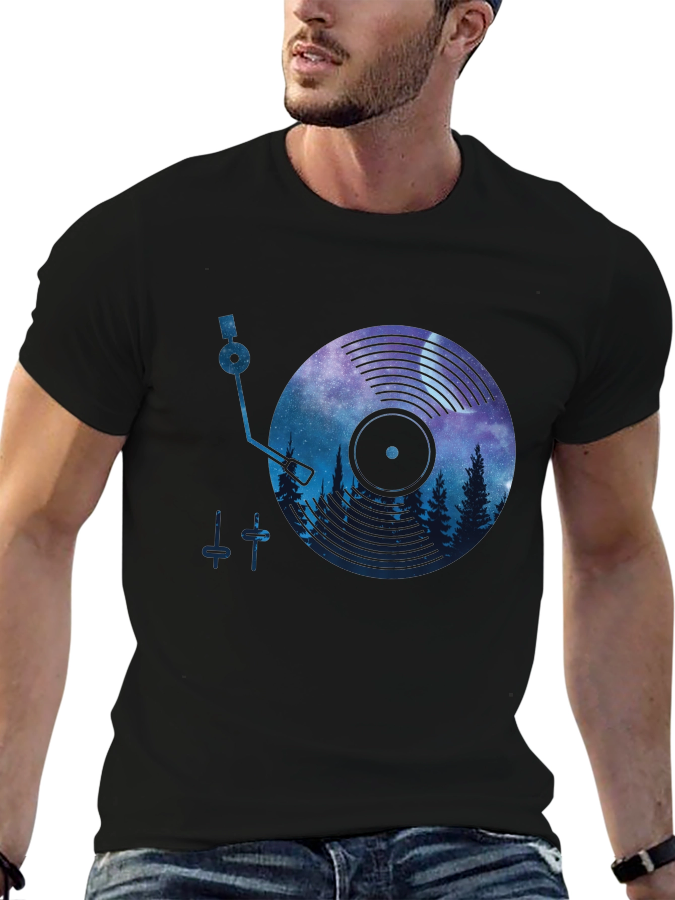 Camiseta Negra con Diseño de Vinilo y Paisaje Nocturno