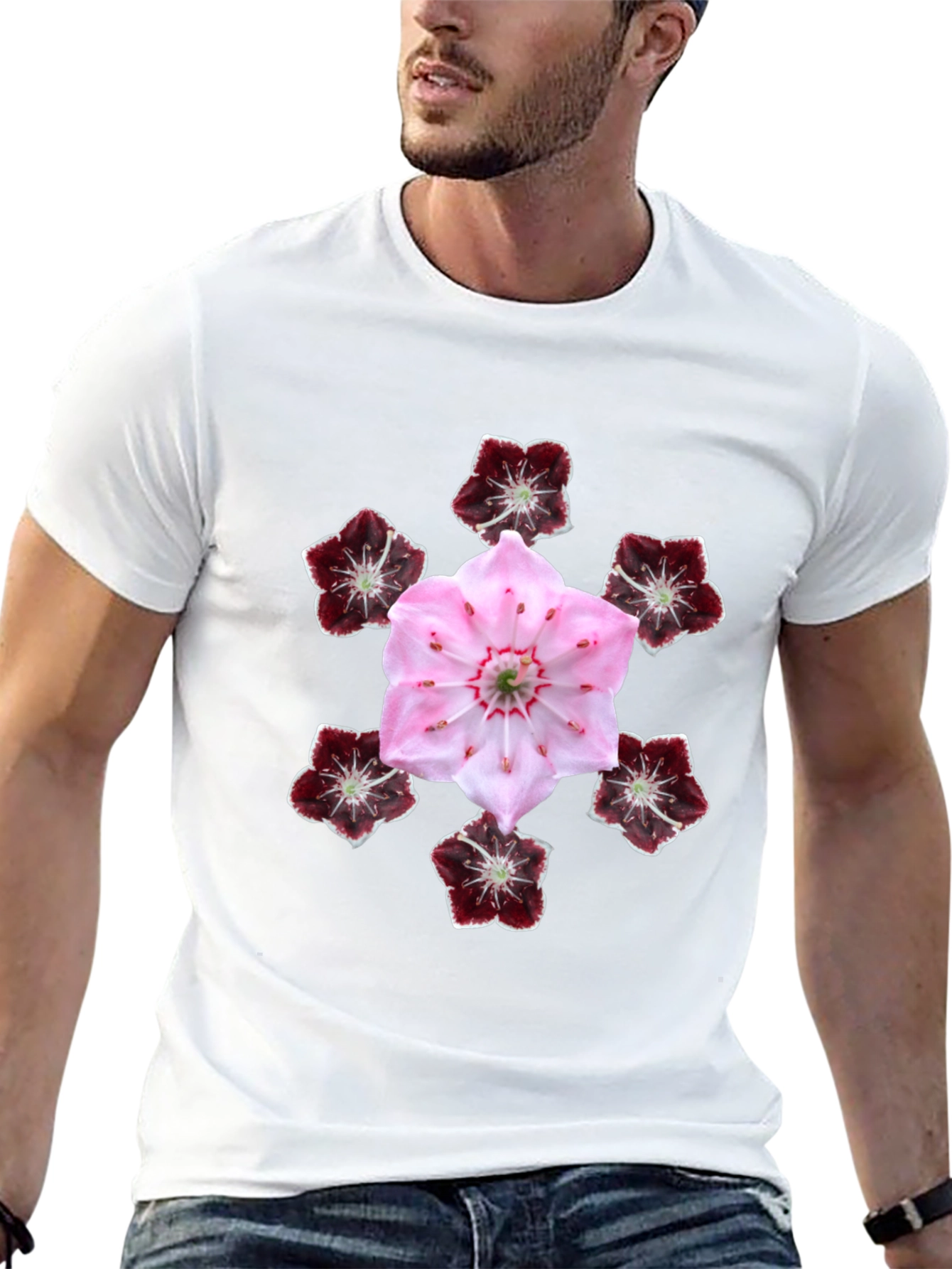 Camiseta Negra con Diseño Floral de Montaña