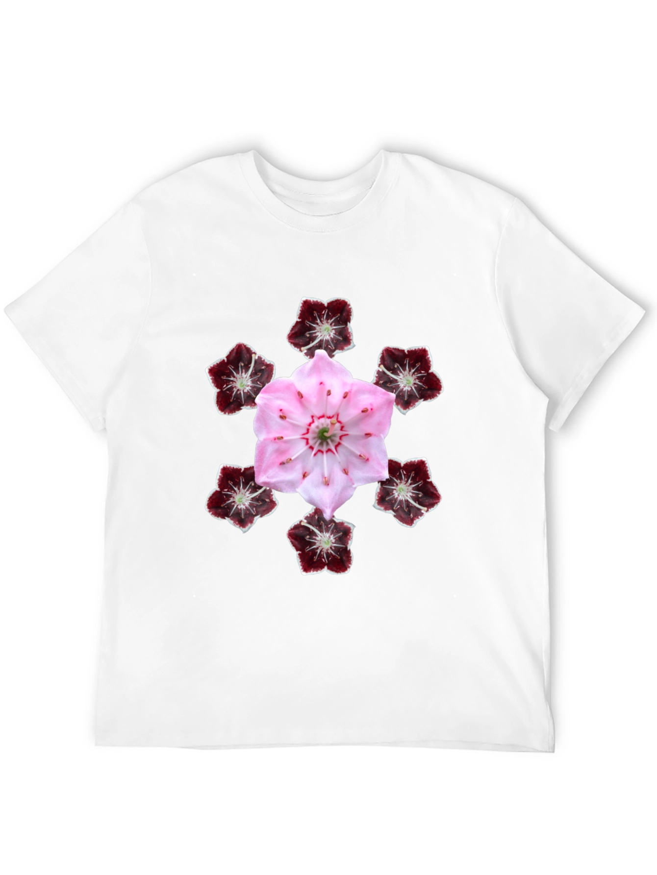 Camiseta Negra con Diseño Floral de Montaña