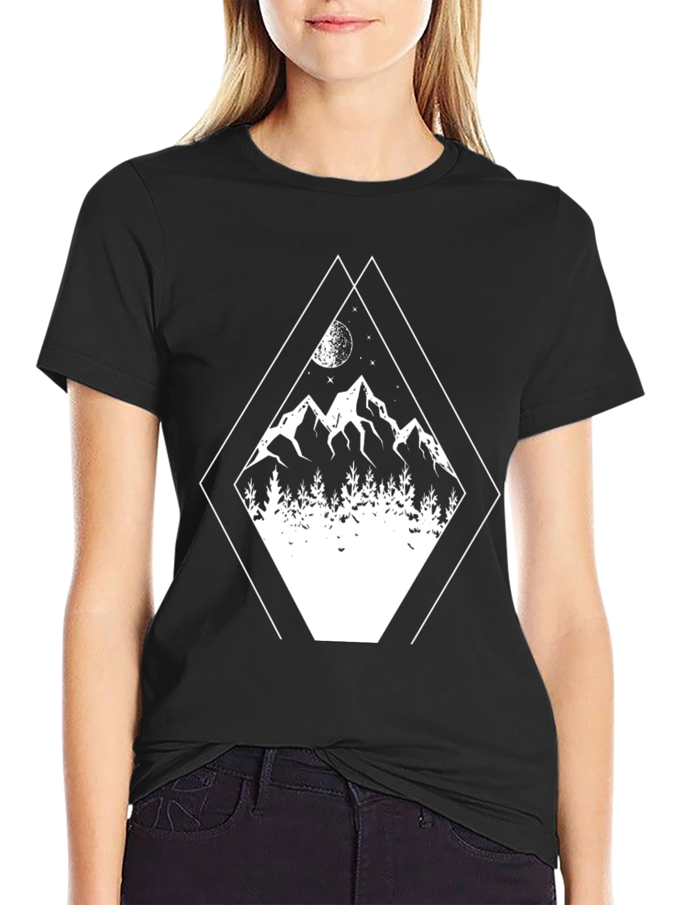 Camiseta Negra con Diseño de Montaña