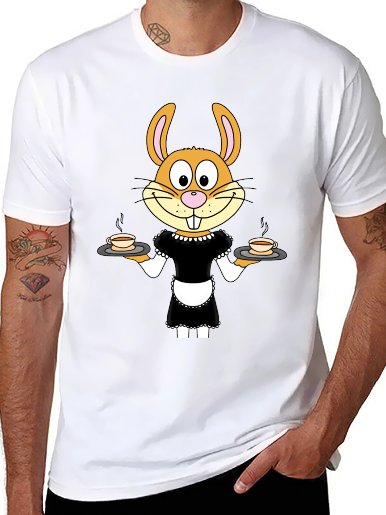 Camiseta Negra con Conejo Camarera