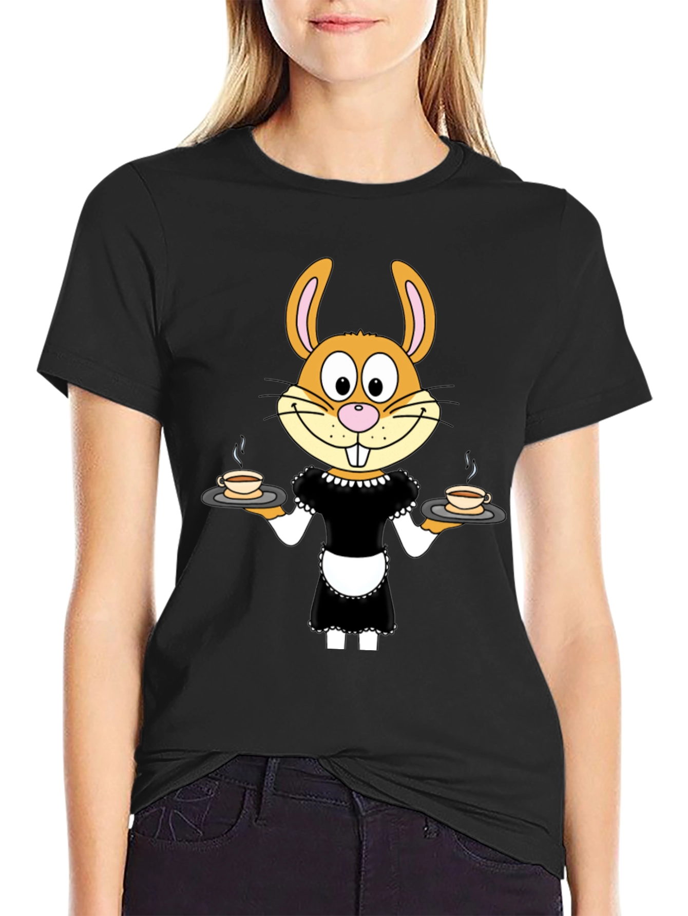 Camiseta Negra con Conejo Camarera
