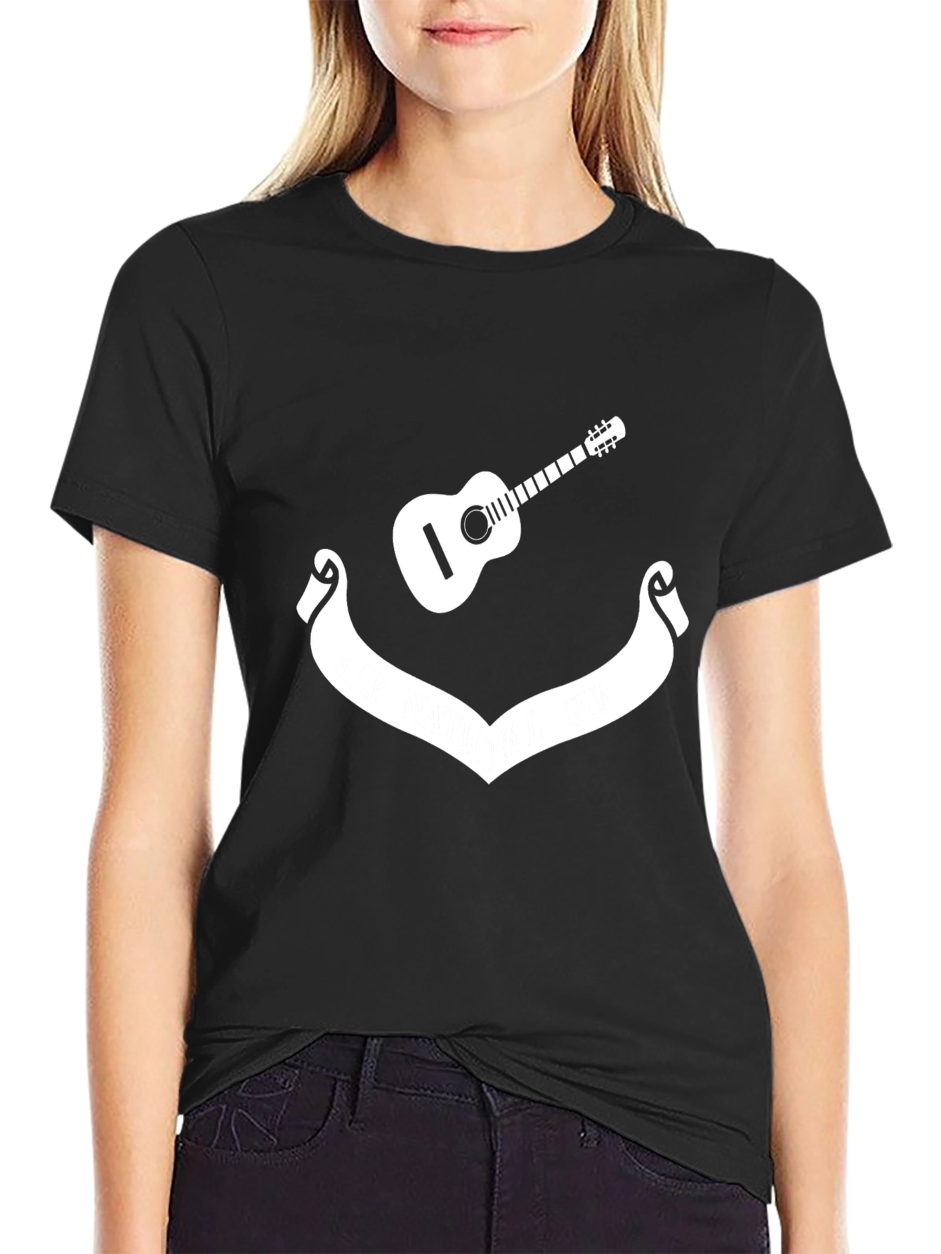 Camiseta Negra con Diseño de Guitarra y Cinta