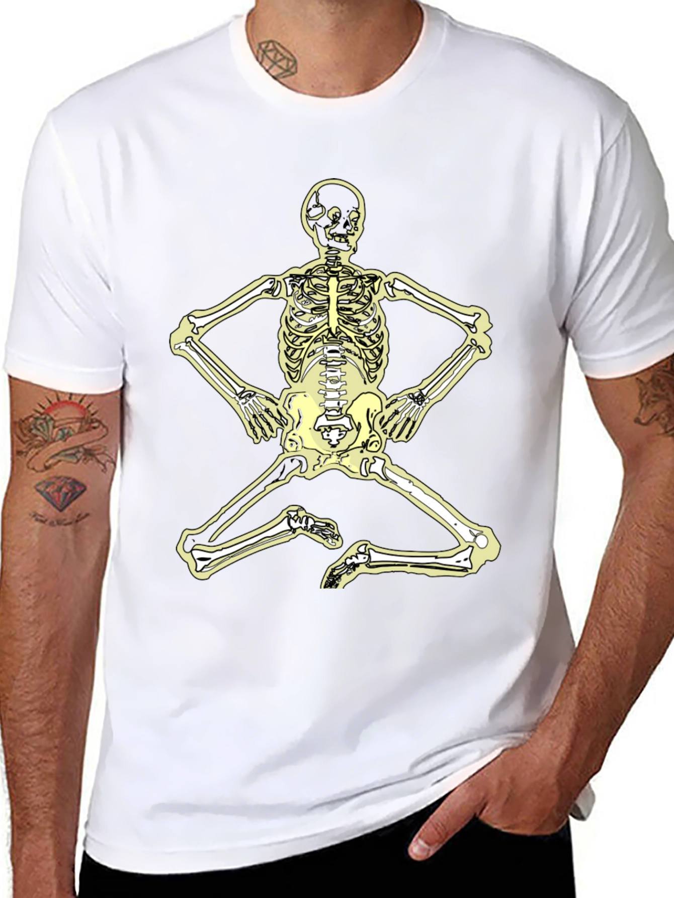 Camiseta Negra con Diseño de Esqueleto Yoga