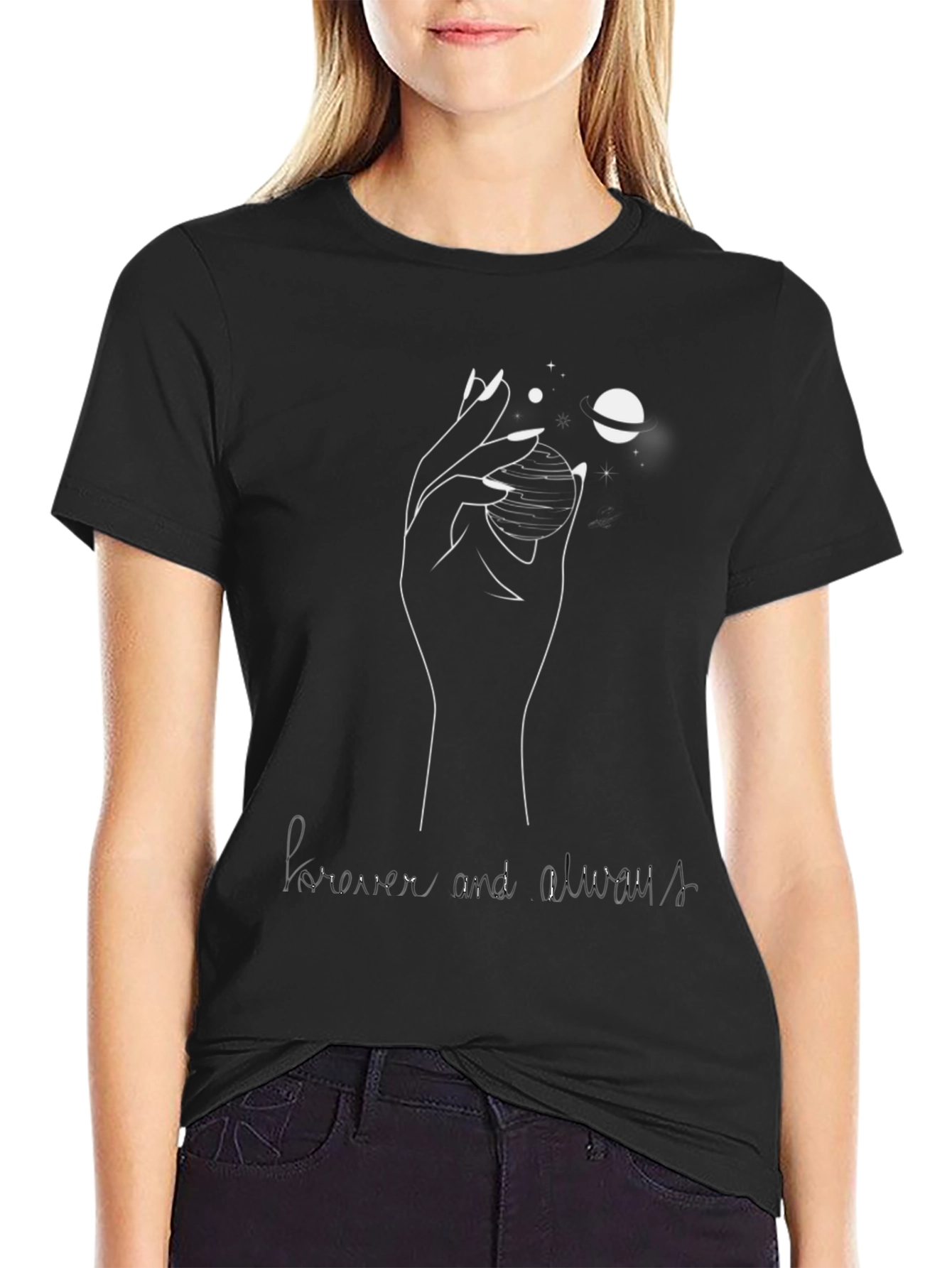 Camiseta Negra: Mano Planetas y Forever Always