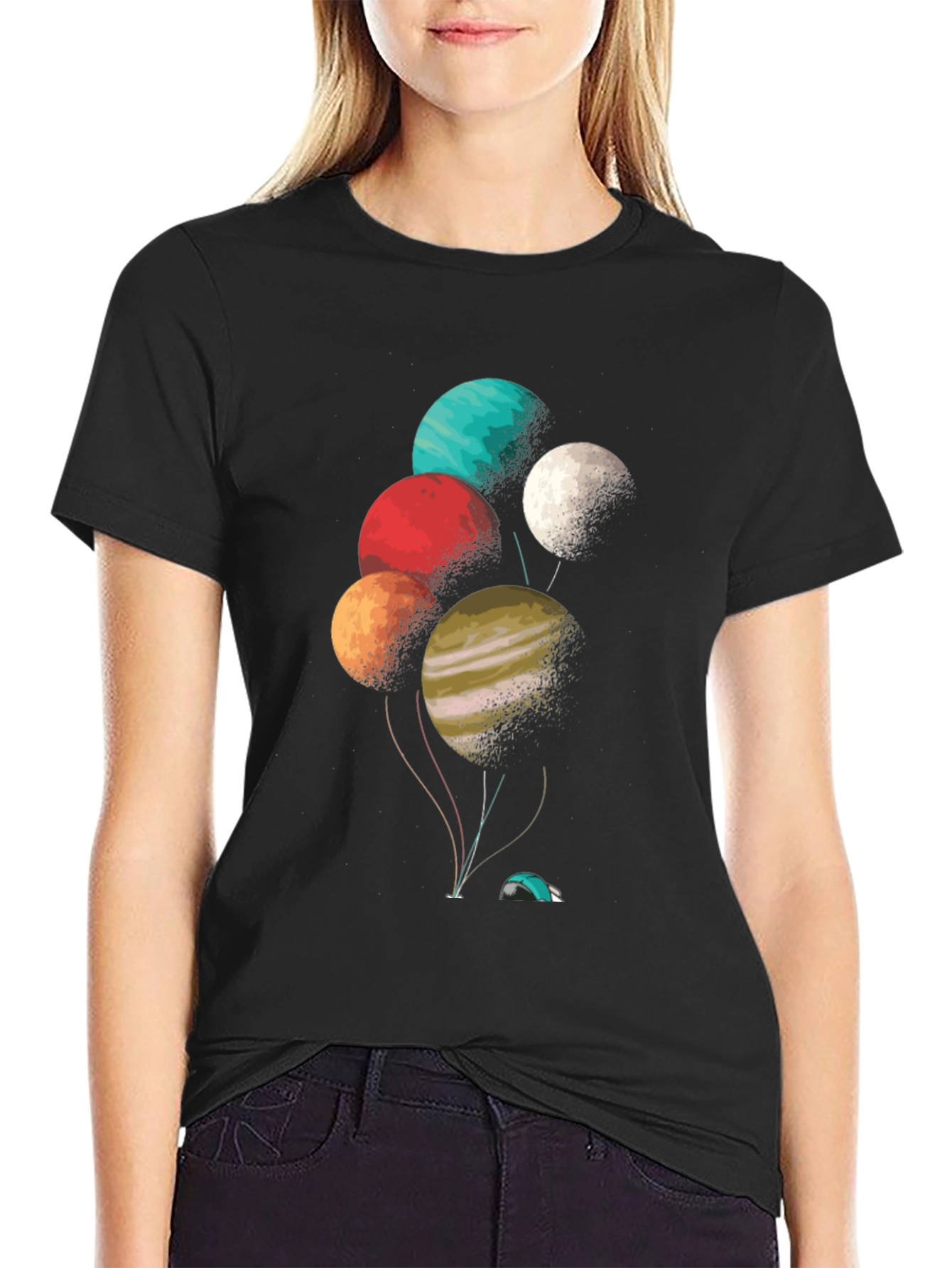 Camiseta Negra con Diseño de Planetas Globo