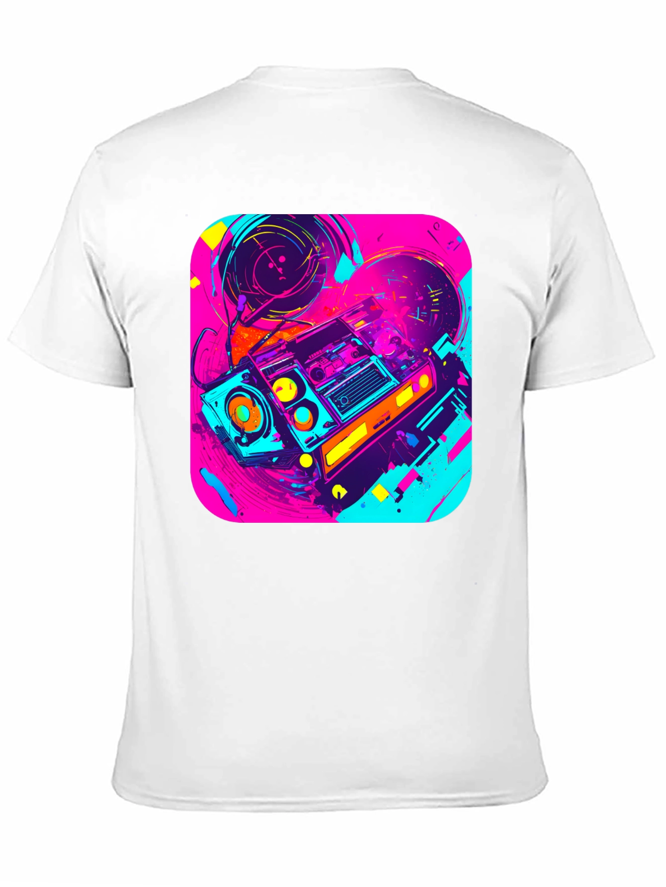 Camiseta Negra con Diseño de Radio Retro Vibrante