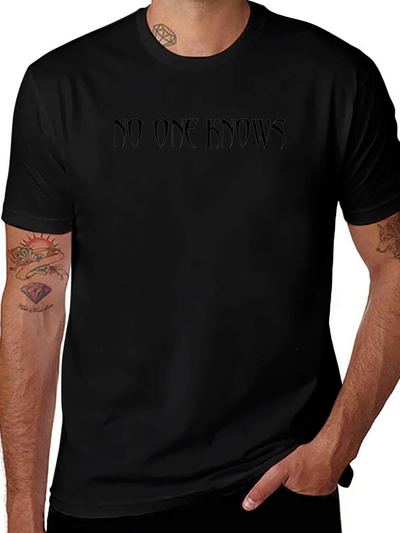 Camiseta Negra NO ONE KNOWS Estilo Gótico