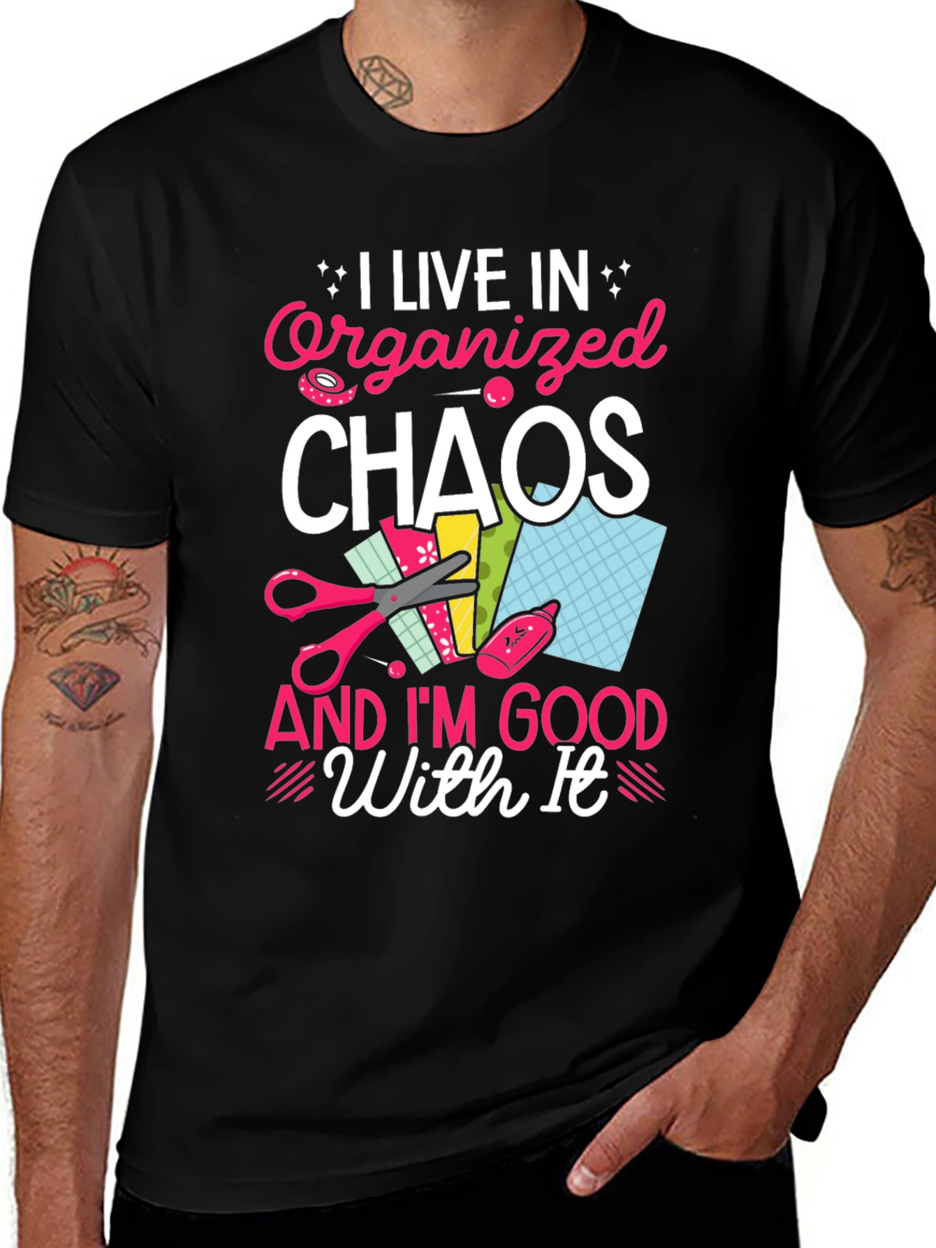 Camiseta Caos Organizado para amantes de las manualidades