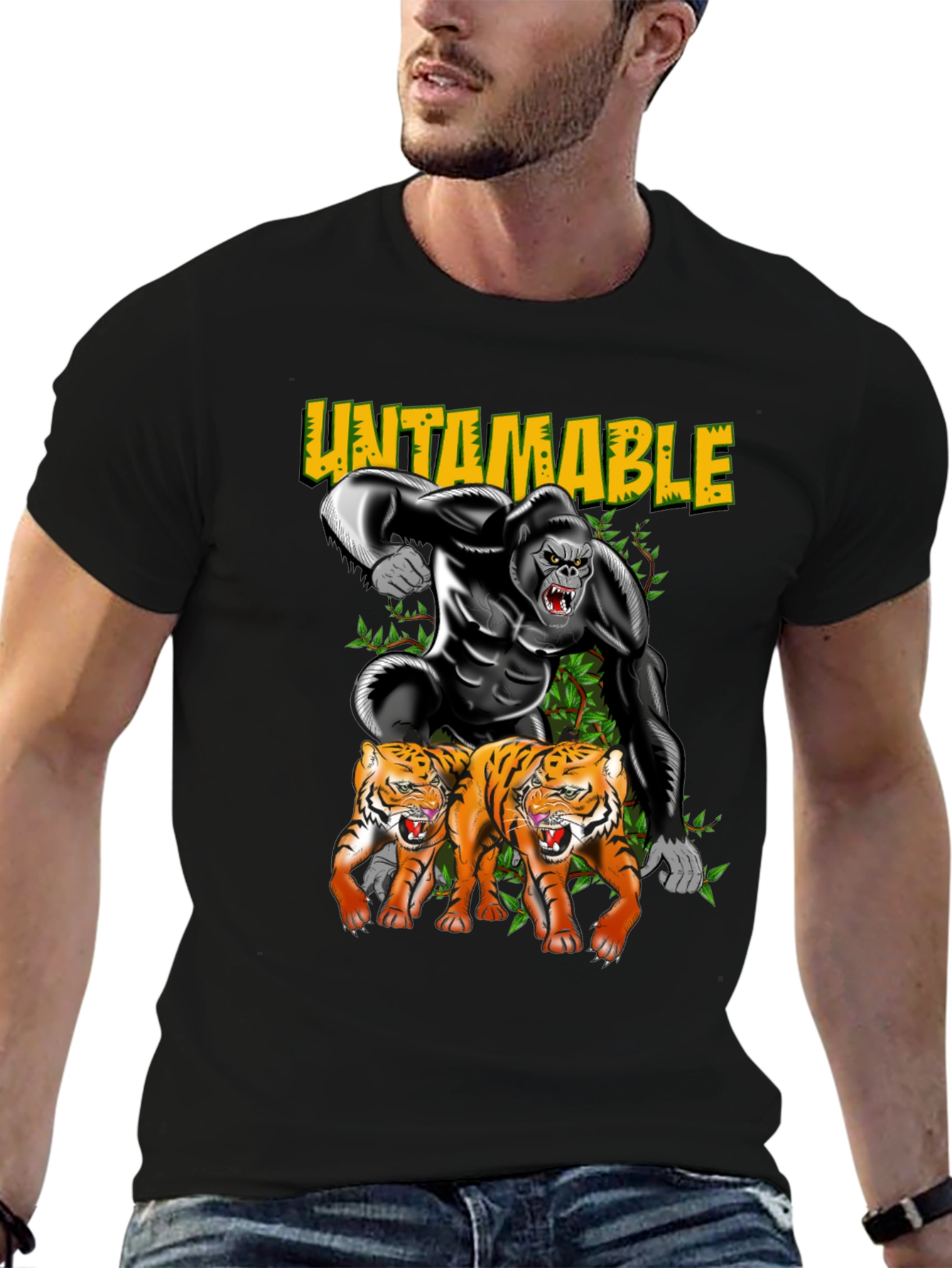 Camiseta Negra: Gorila Indomable y Tigres