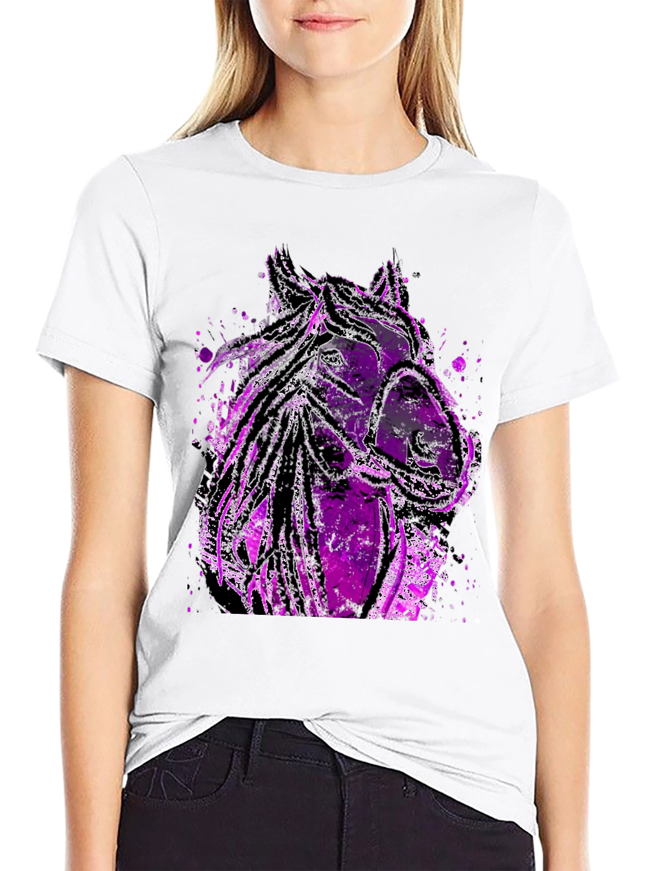 Camiseta Negra con Diseño de Caballo Púrpura