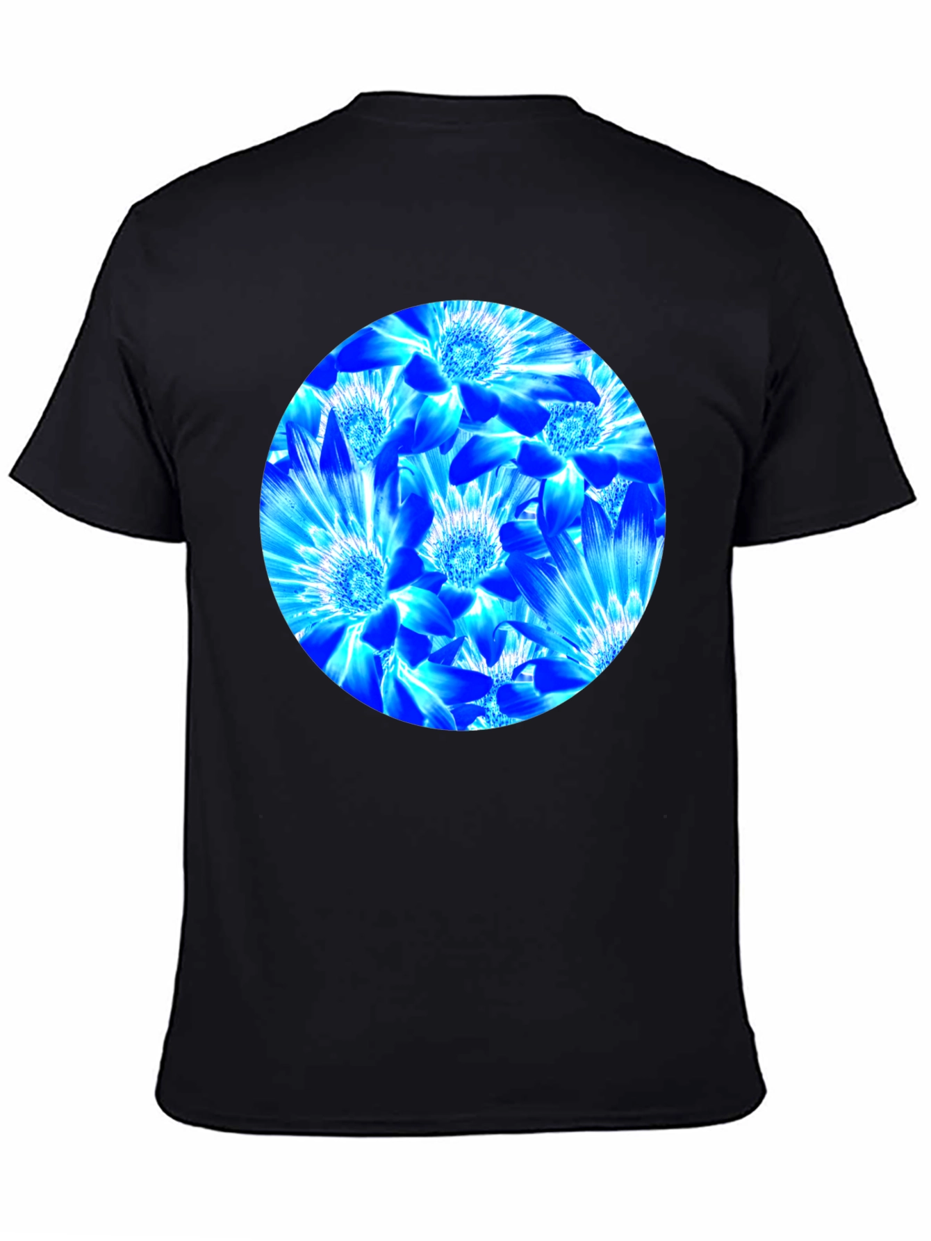 Camiseta Negra con Diseño Floral Azul