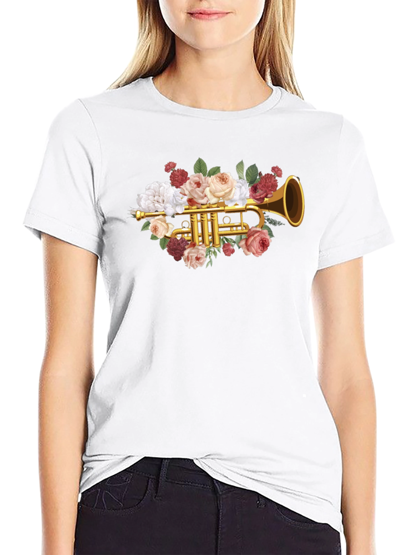 Camiseta Negra con Diseño Floral de Trompeta