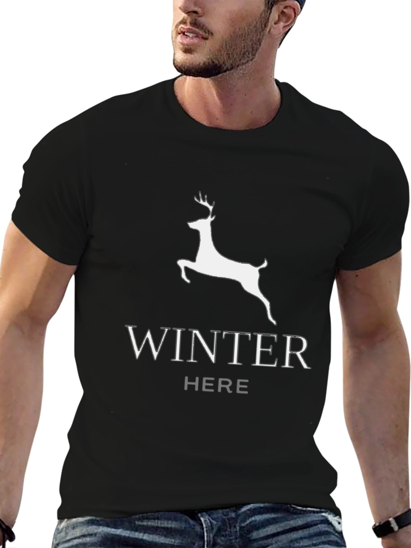 Camiseta Negra: Winter is Here con Ciervo