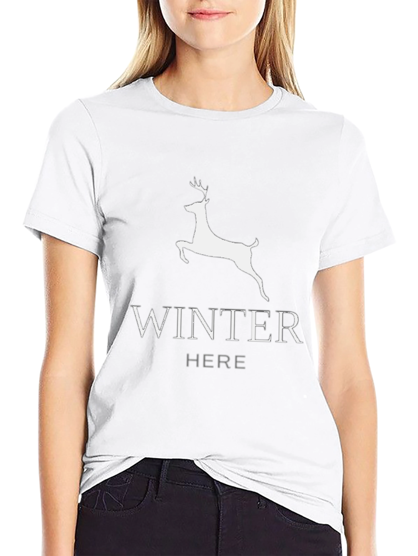 Camiseta Negra: Winter is Here con Ciervo