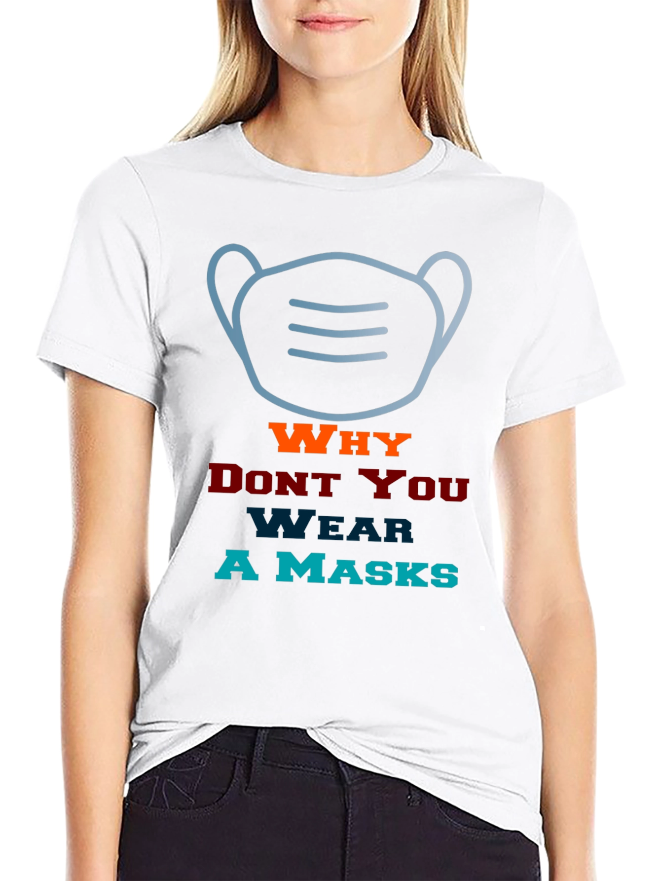 Camiseta con diseño de máscara y texto