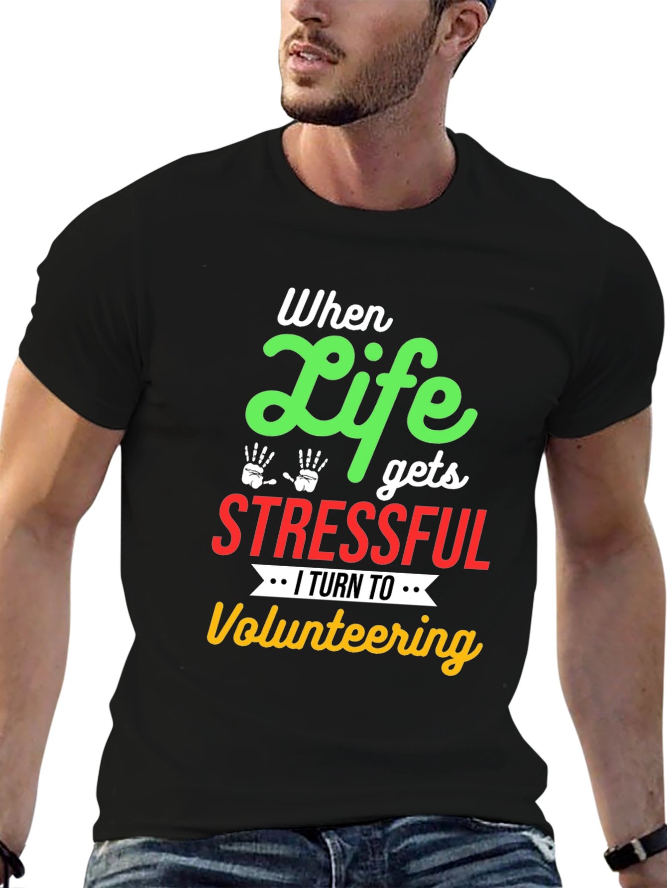 Camiseta Negra con Diseño de Voluntariado